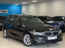 Bmw 318 d Navi/AHK/Panorama/Leder/SportSitze/Tempomat