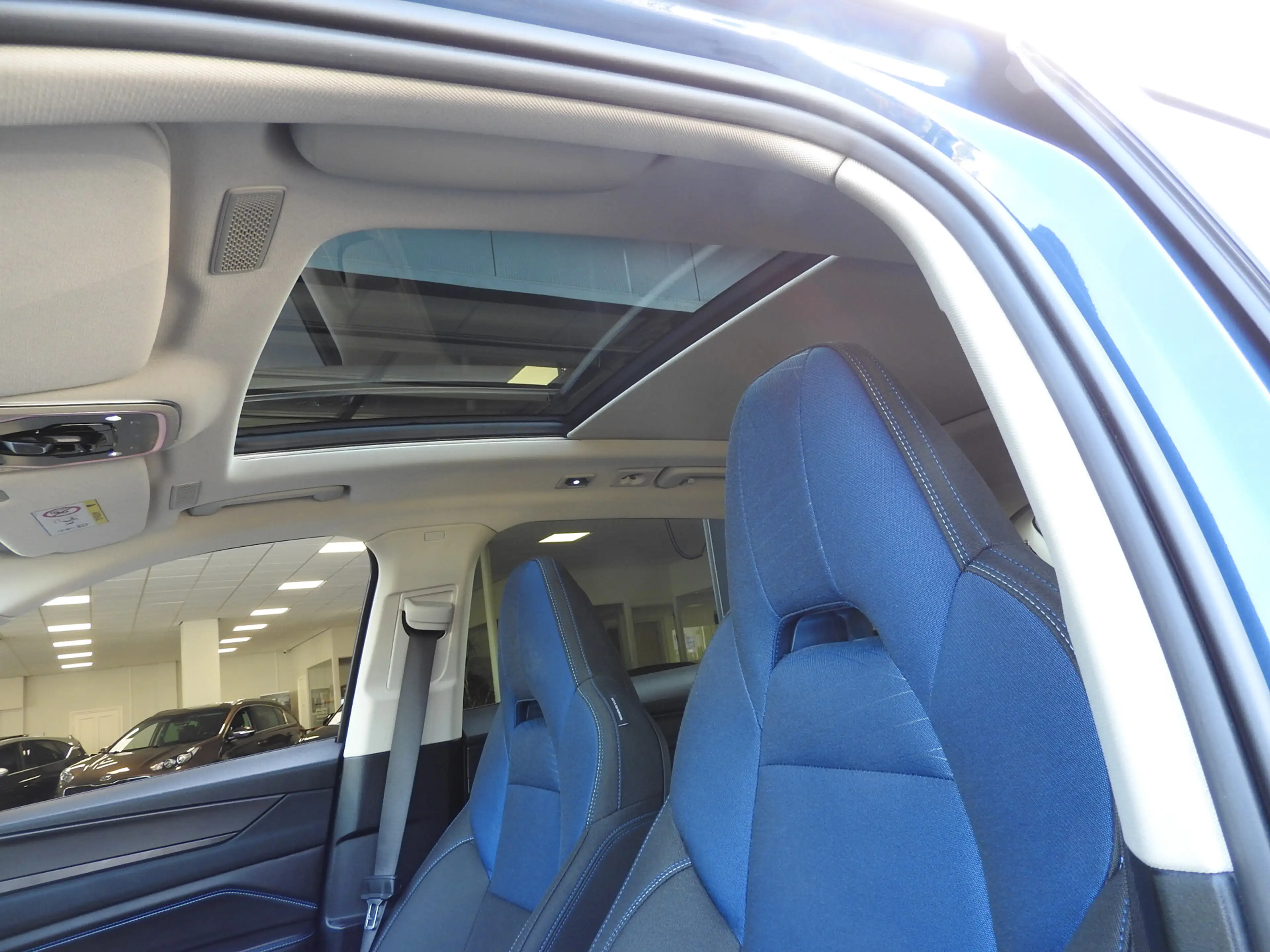 Lynk & Co 01 1.5 PHEV BlackStyle, Panoramadak, 360 Camera, Stoe — photo 13