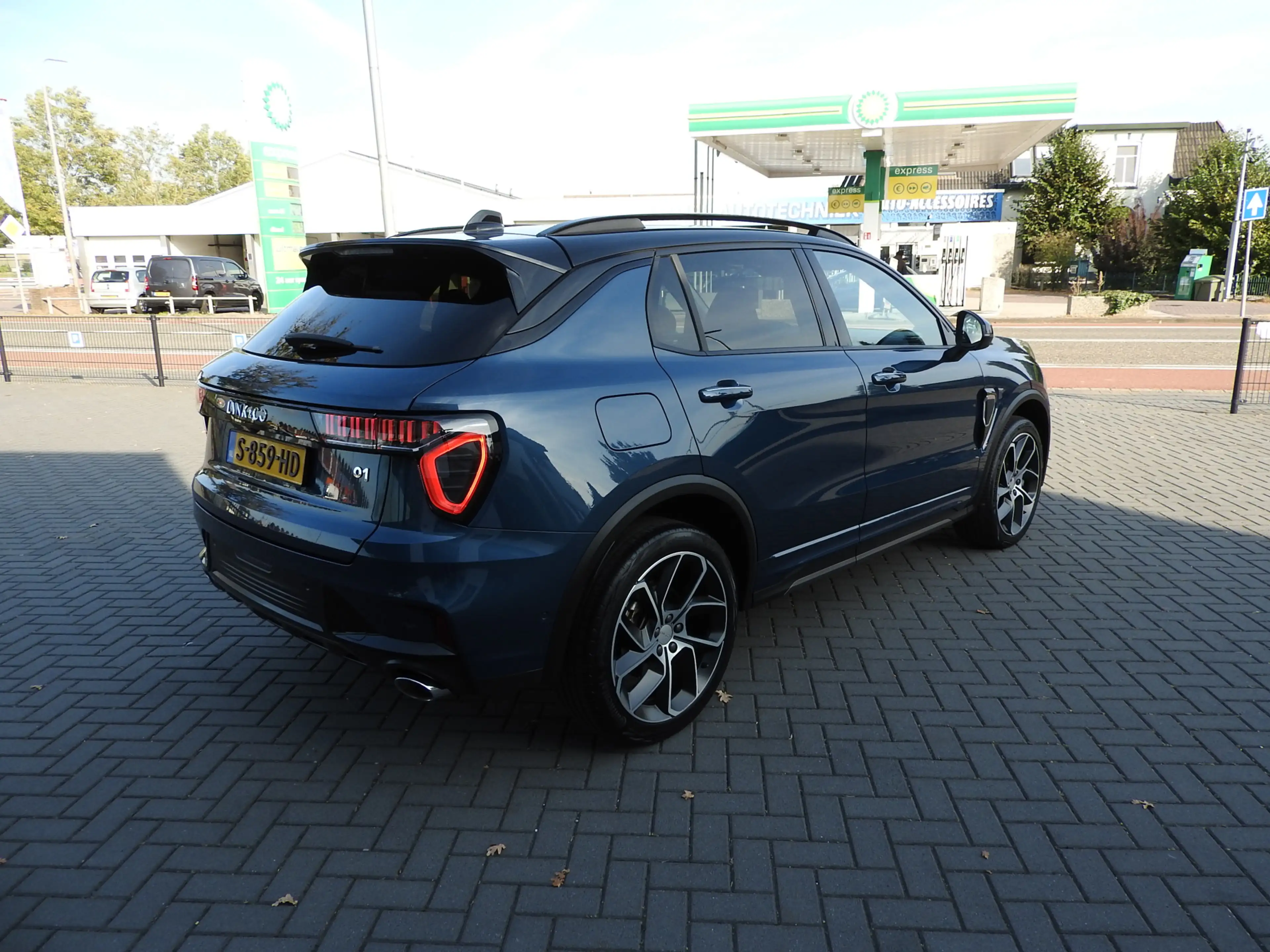 Lynk & Co 01 1.5 PHEV BlackStyle, Panoramadak, 360 Camera, Stoe — photo 4