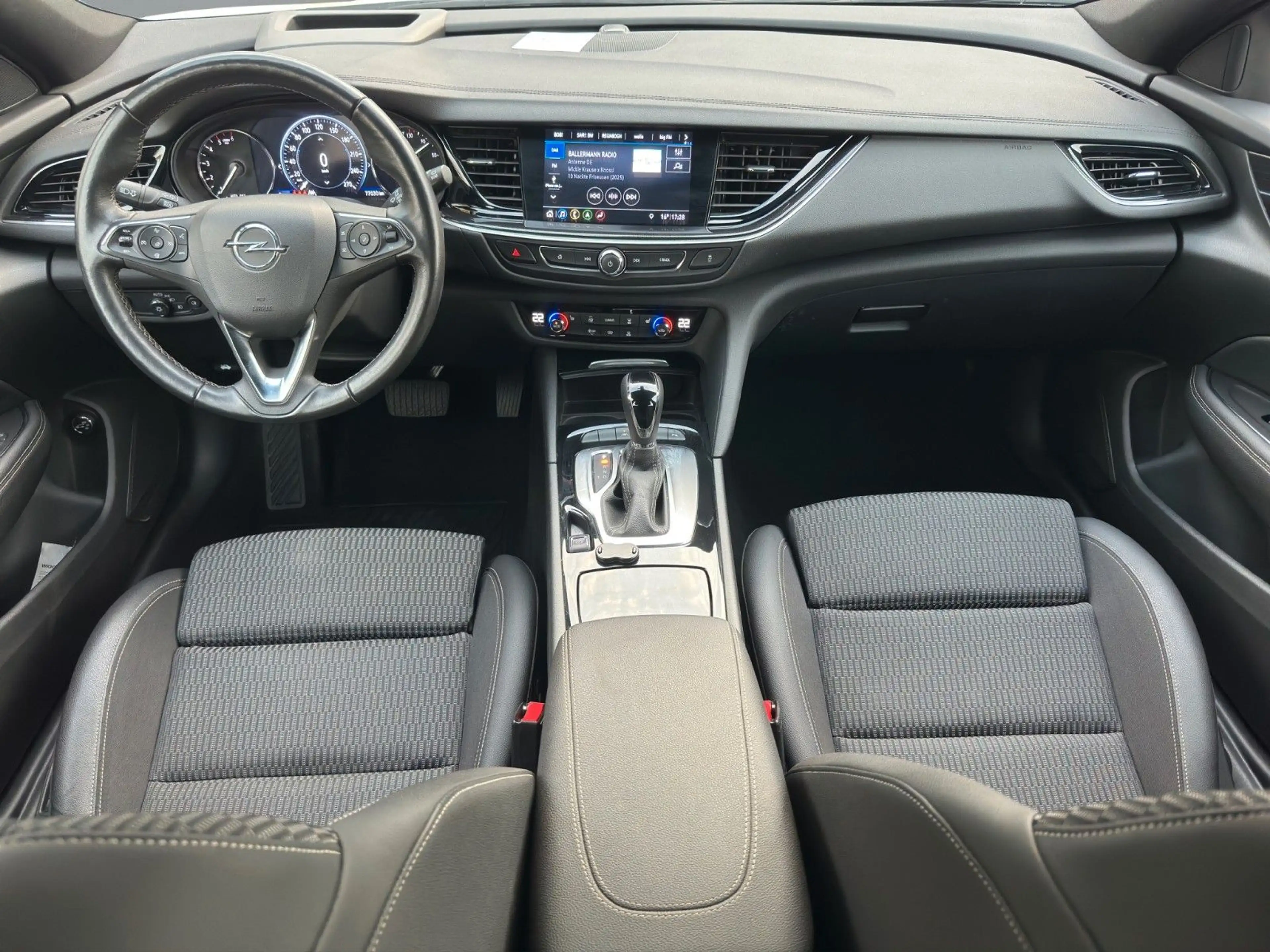 Opel Insignia B ST Premium "Elegance" Garantie/1-Hand — photo 11
