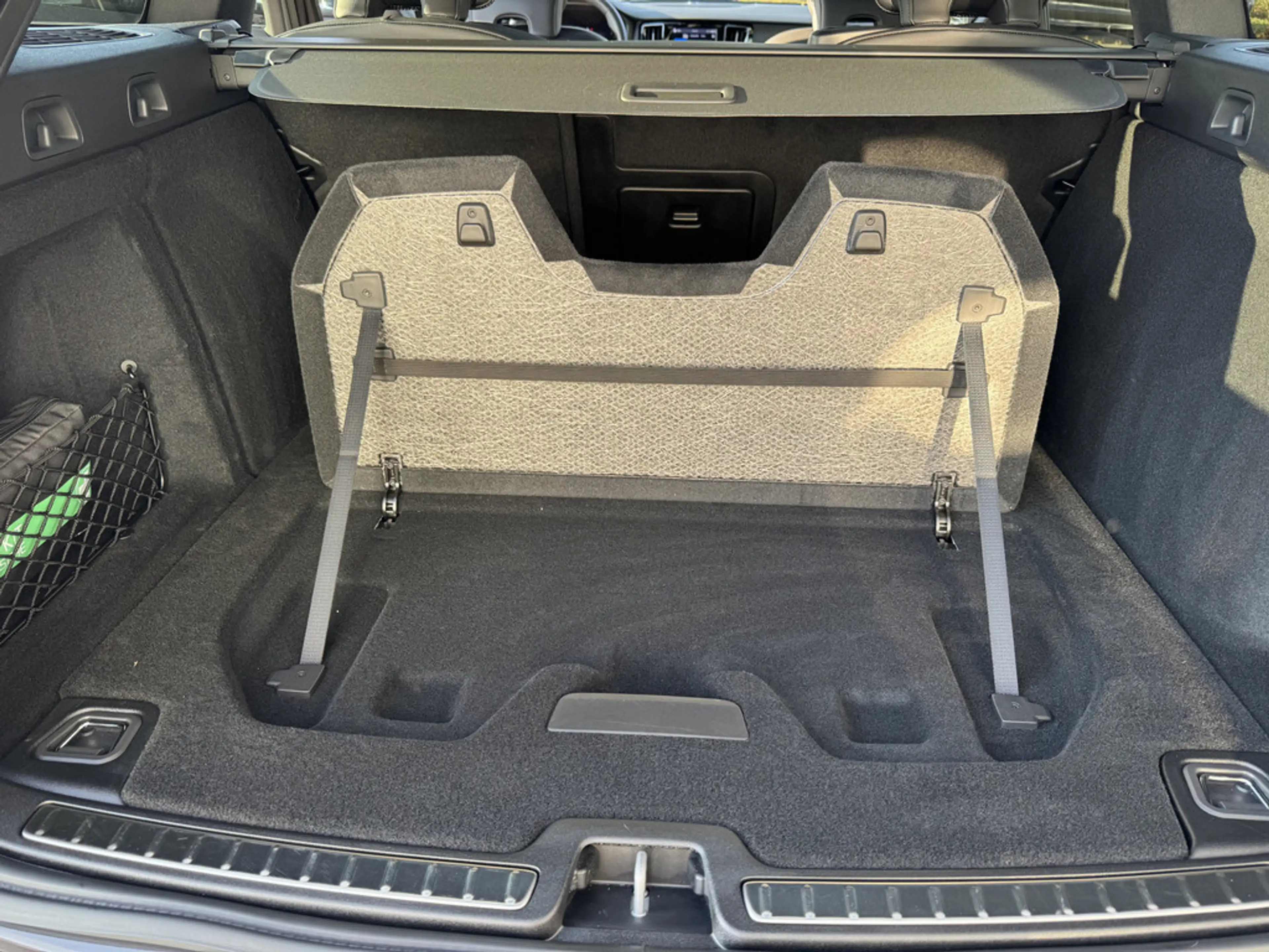 Volvo V60 Kombi 2.0 Plus Dark STANDHZ LED PANO 360° — photo 6
