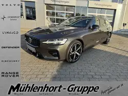 Volvo V60 Kombi 2.0 Plus Dark STANDHZ LED PANO 360°