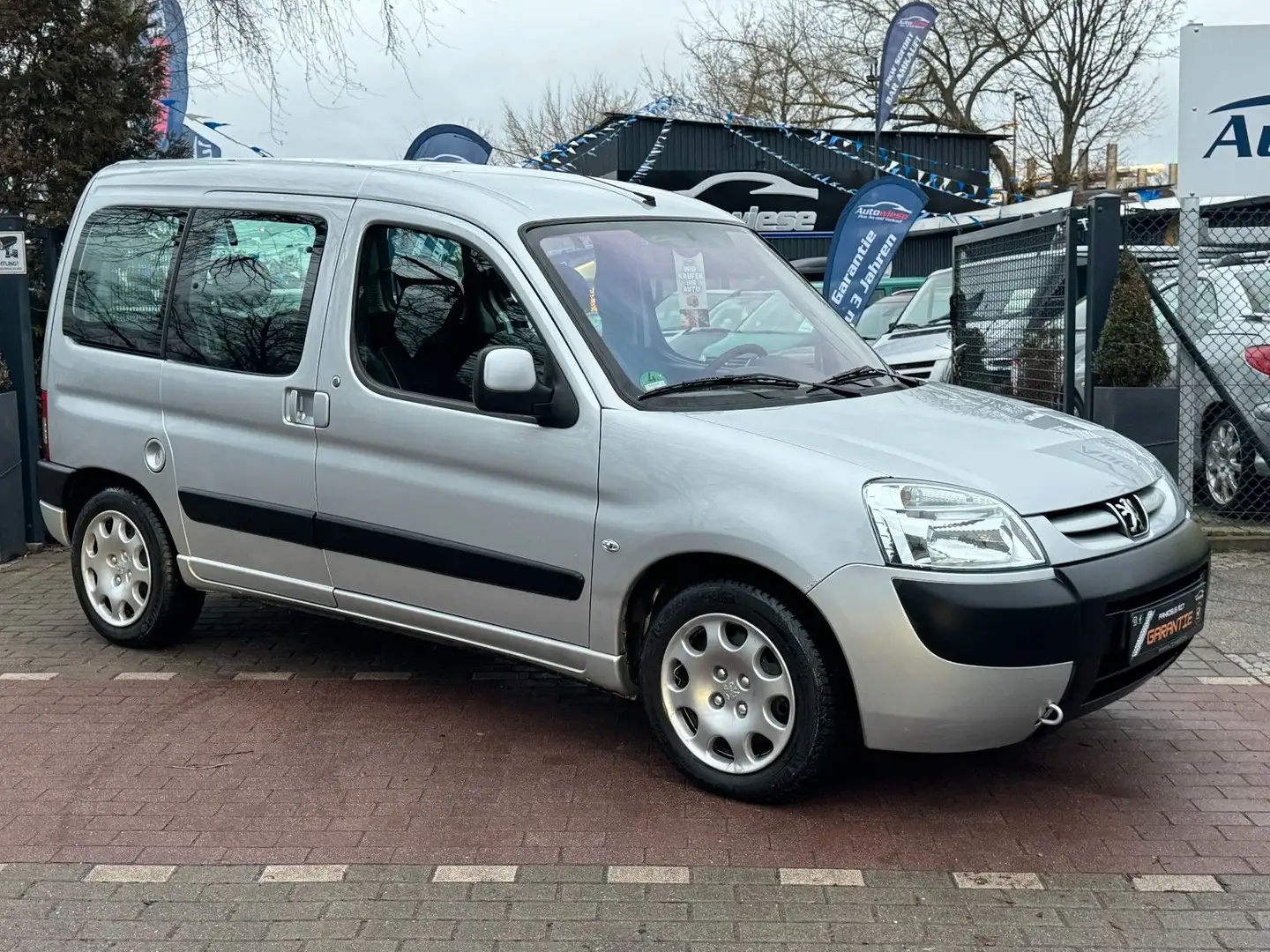 Peugeot Partner Kombi 1.6*Klima*1.Hand*Tüv+Service NEU Grey - 1