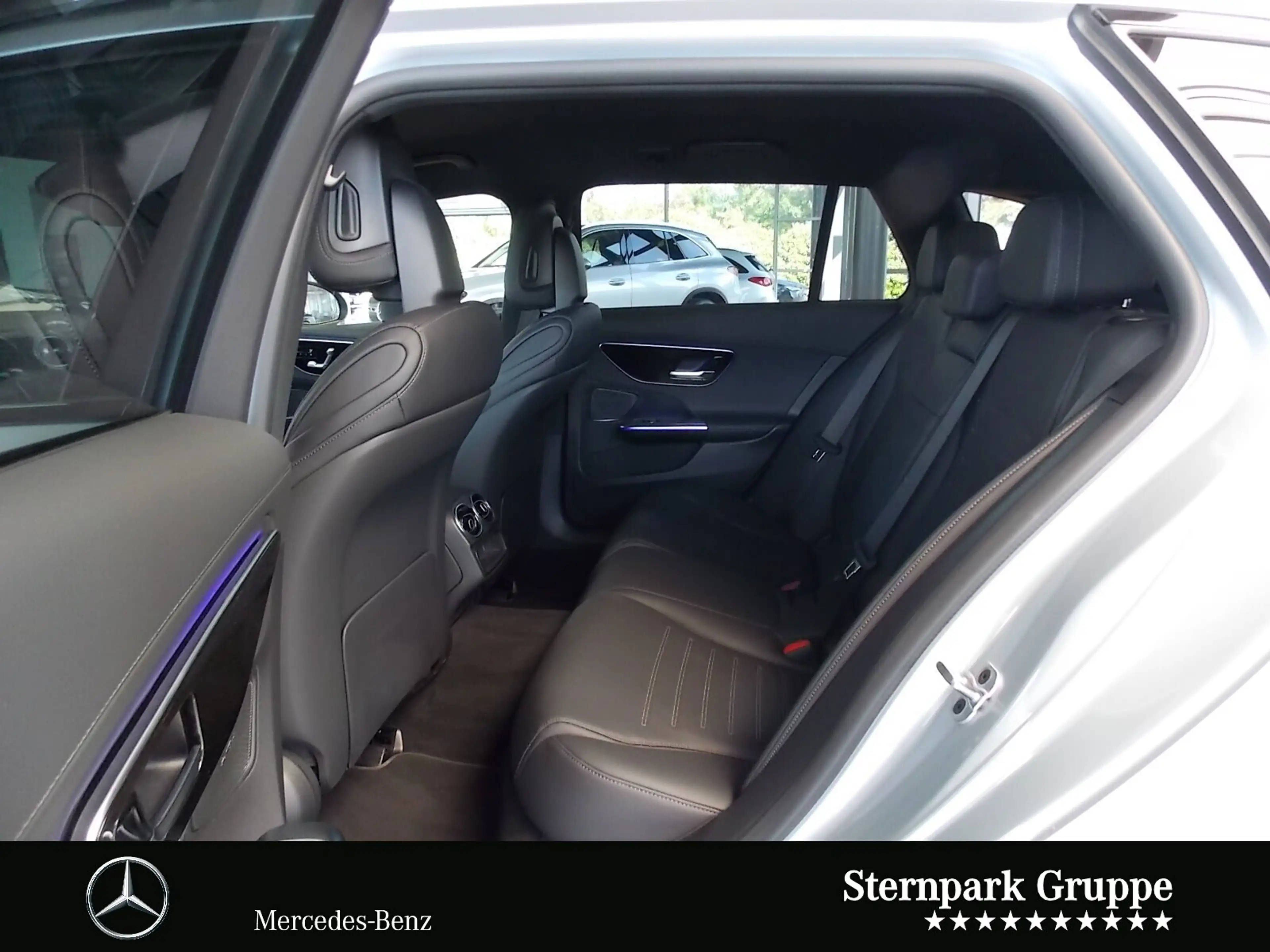 Mercedes-Benz C 300 C 300 4M T AMG Premium Night,St-Hz.AHK,Digi.360° — photo 7