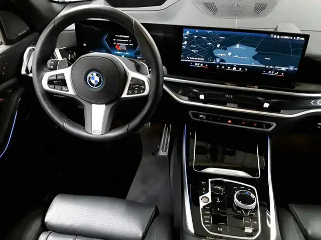 BMW X5 view 10