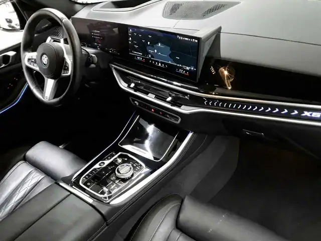 BMW X5 view 9