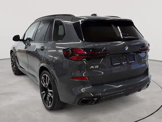BMW X5 view 5