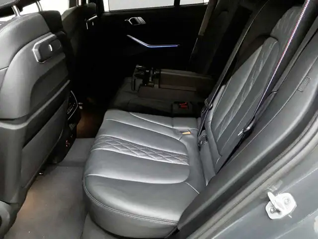 BMW X5 view 13