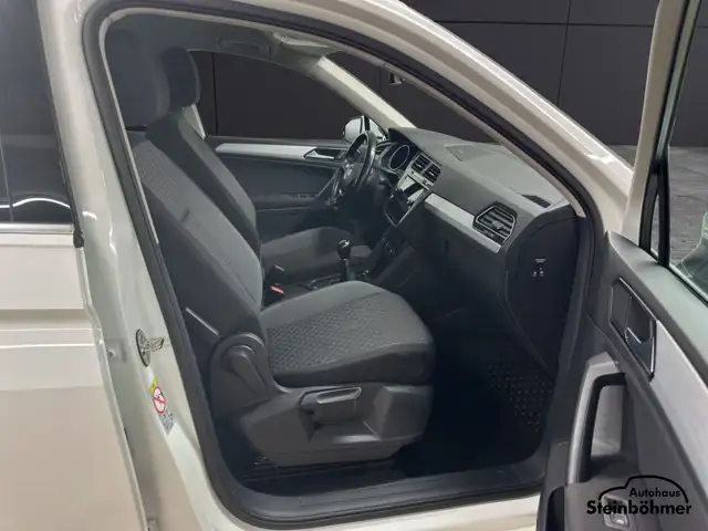Volkswagen Tiguan view 14