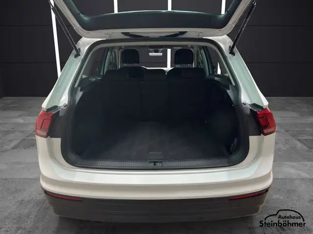 Volkswagen Tiguan view 6