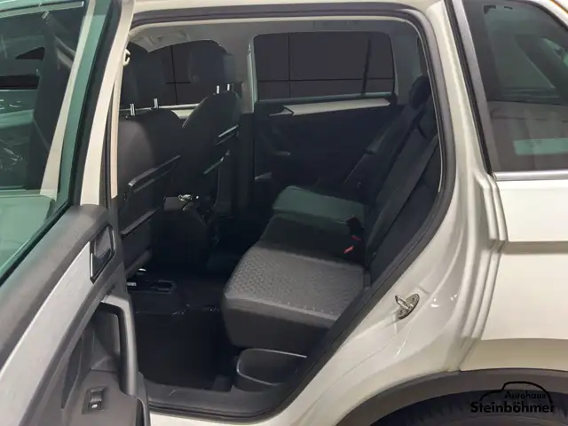 Volkswagen Tiguan view 15