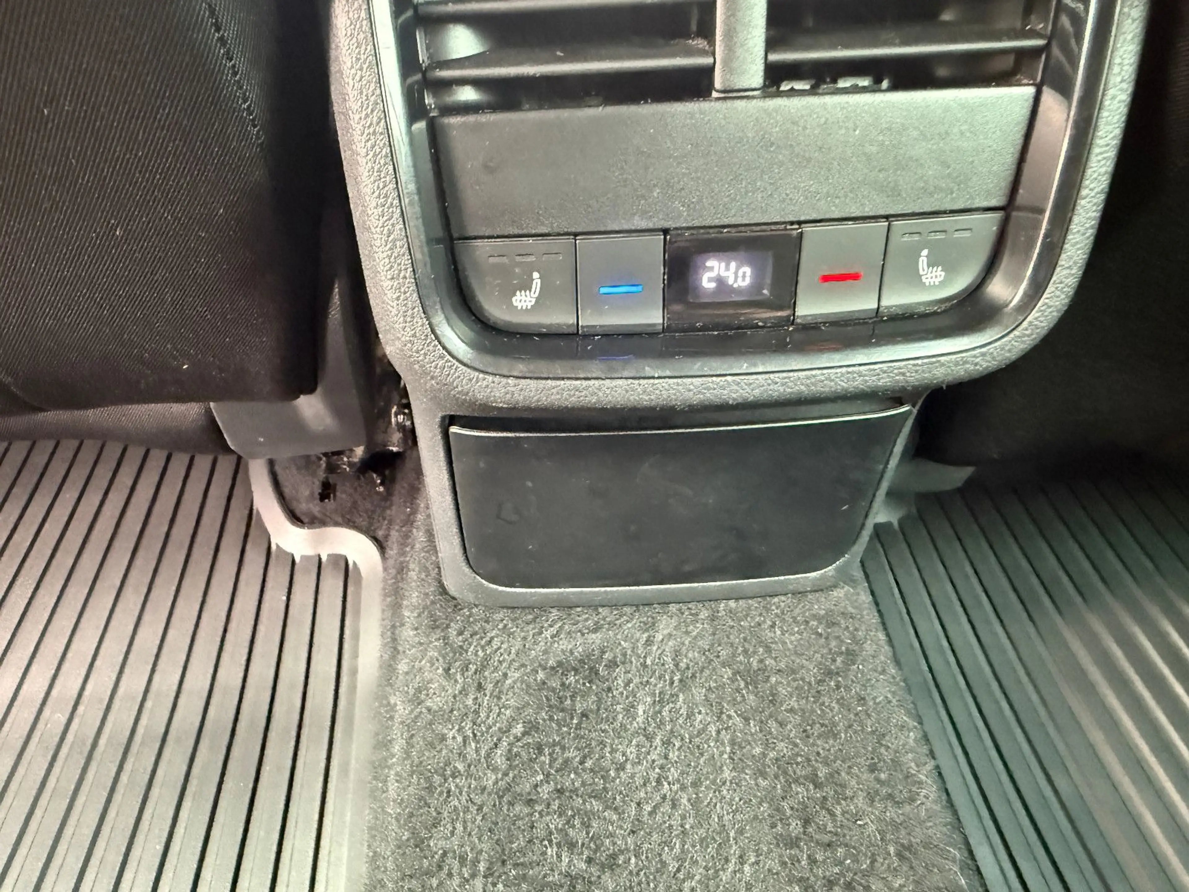 Skoda Octavia Combi Ambition*Tempomat* — photo 21