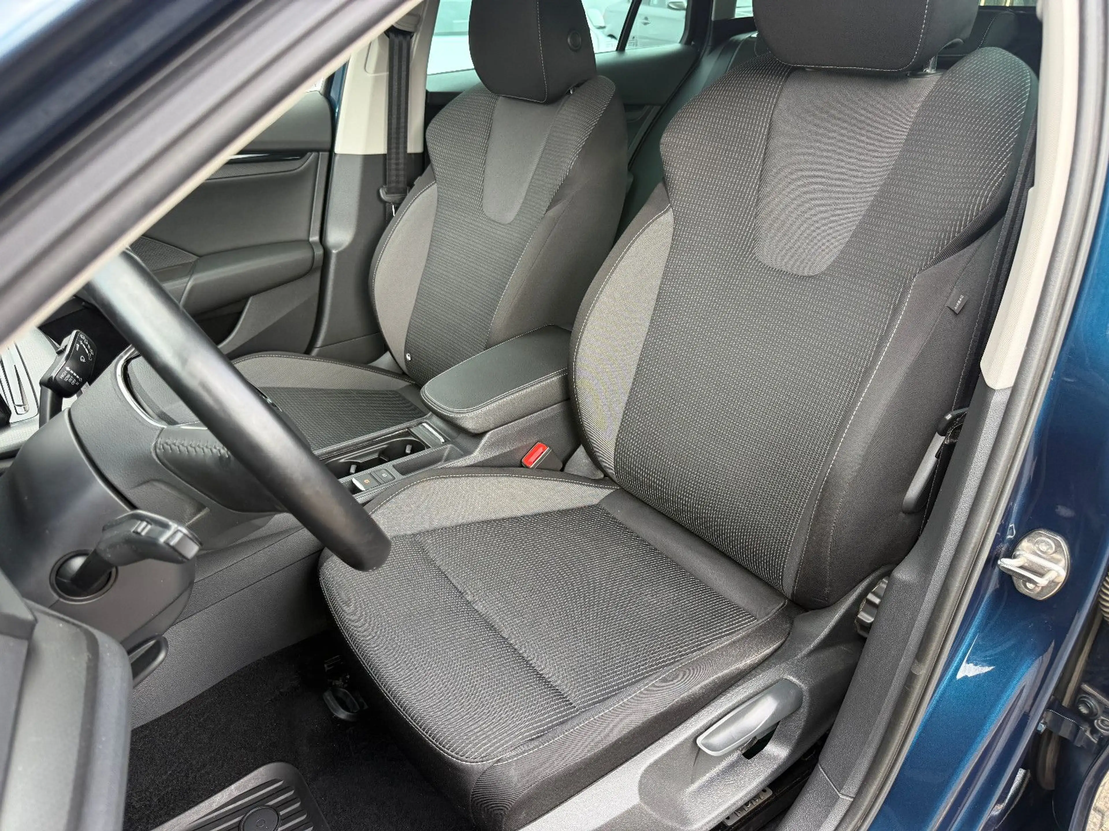 Skoda Octavia Combi Ambition*Tempomat* — photo 10