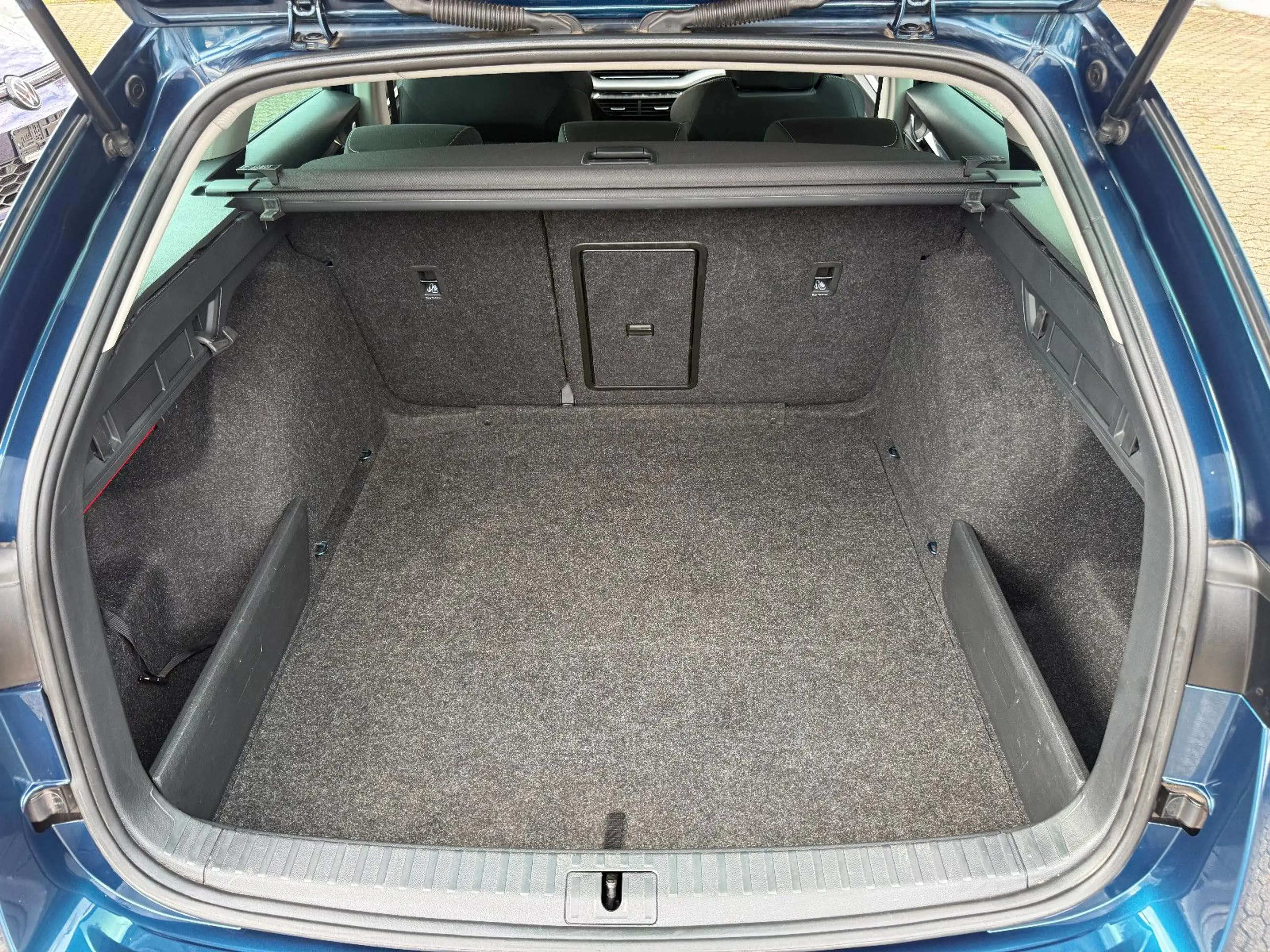 Skoda Octavia Combi Ambition*Tempomat* — photo 22