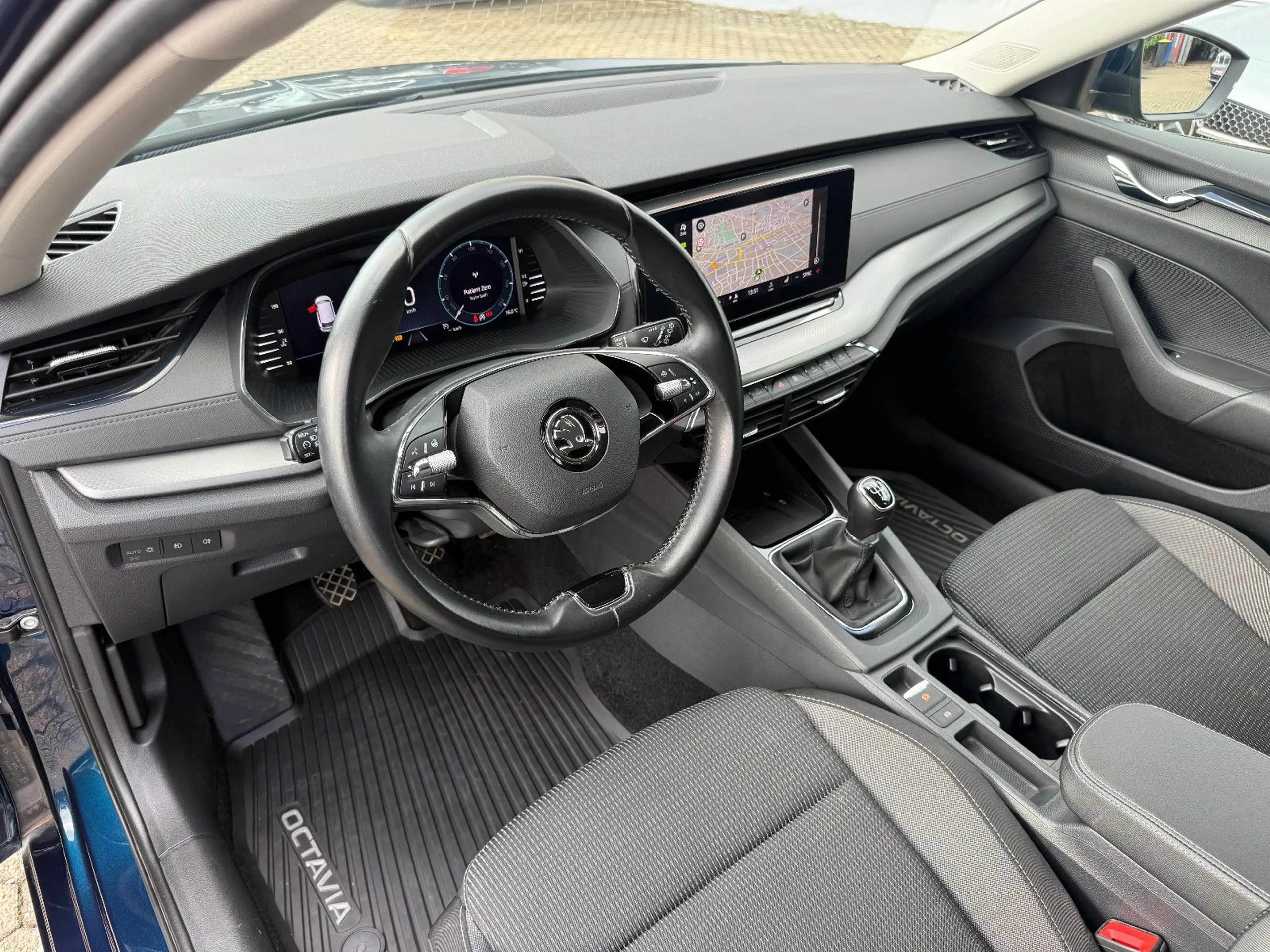 Skoda Octavia Combi Ambition*Tempomat* — photo 9