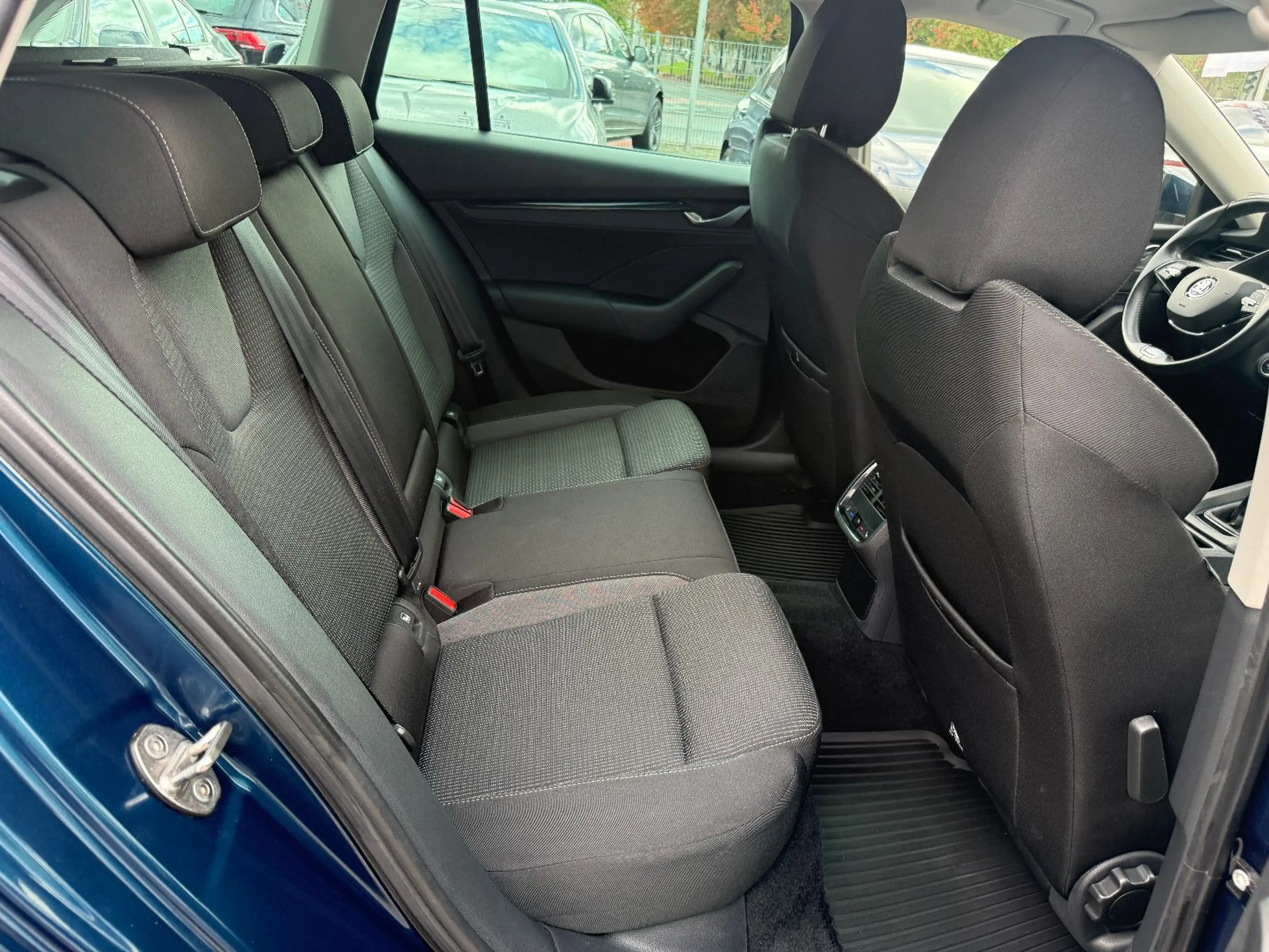 Skoda Octavia Combi Ambition*Tempomat* — photo 16