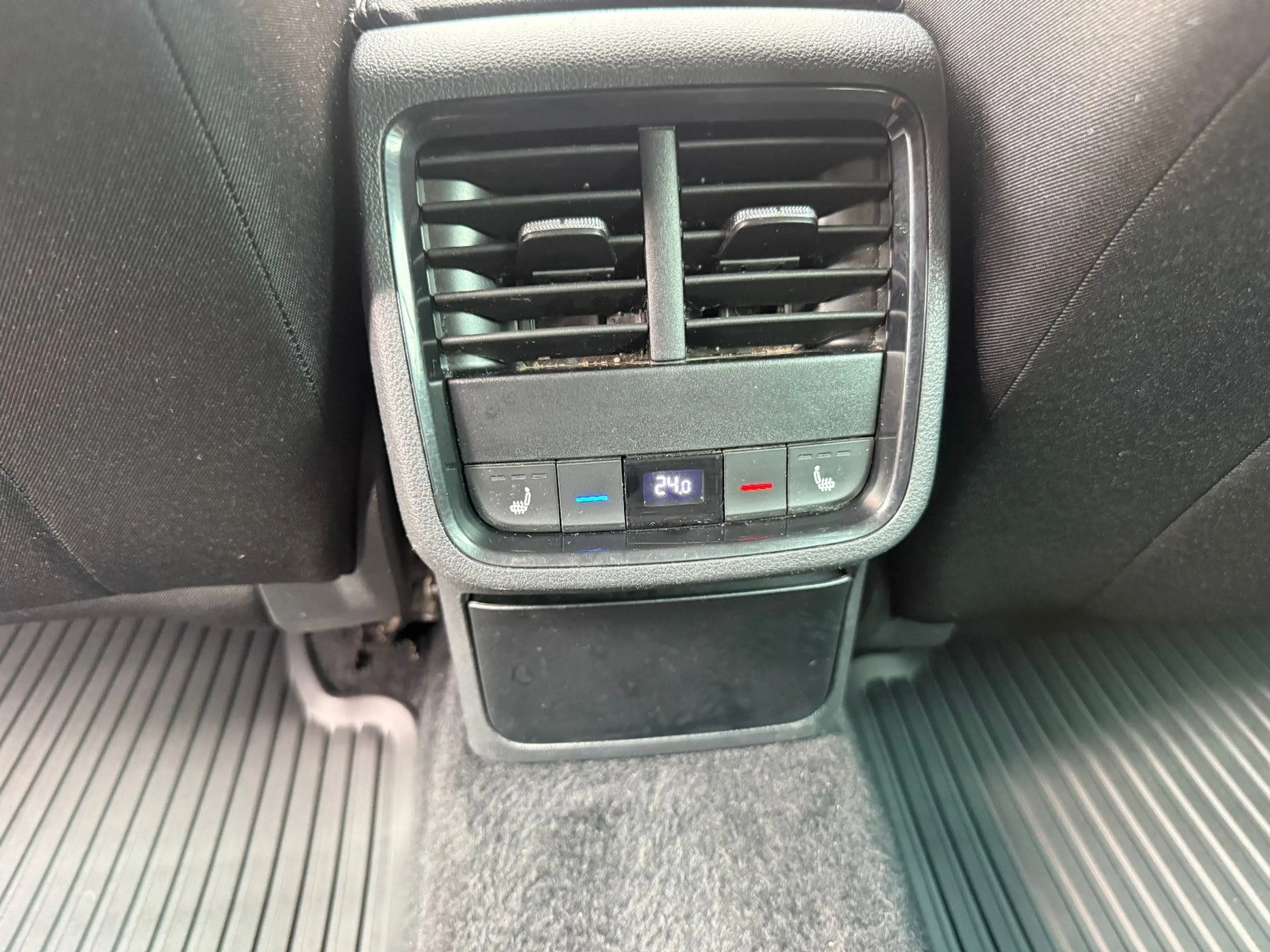 Skoda Octavia Combi Ambition*Tempomat* — photo 20