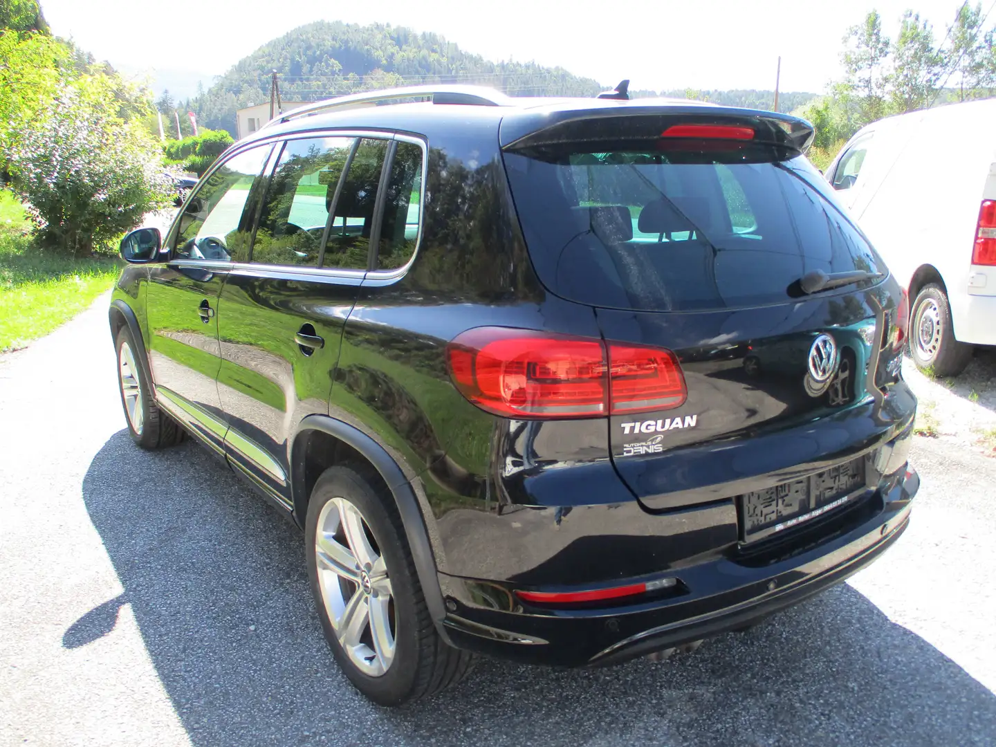 Volkswagen Tiguan Sport Schwarz - 2