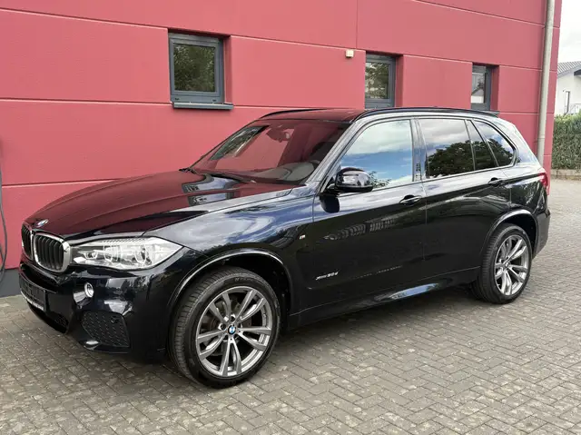 Bmw X5 xDrive30d SPORT AUT. M SPORTPAKET SHADOW LINE PANORAMA LEDERPAKET HEAD UP NAVI ALU20"