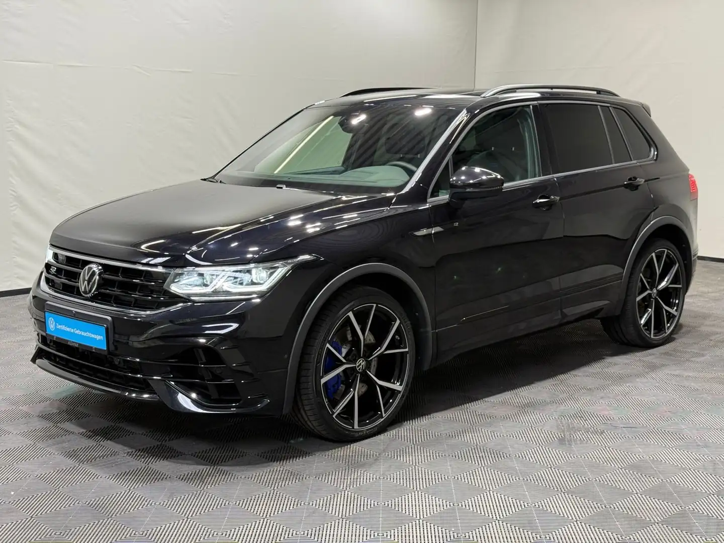 Volkswagen Tiguan R | MATRIX NAVI PANO LEDER AKRAPOVIČ AHK Zwart - 2