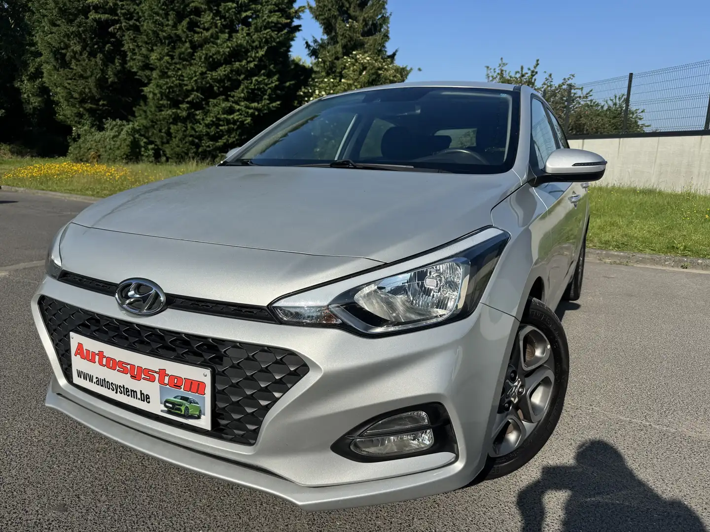 Hyundai i20 1.2i Sky*44.000Kilométres!!!*Carpass* Gris - 1