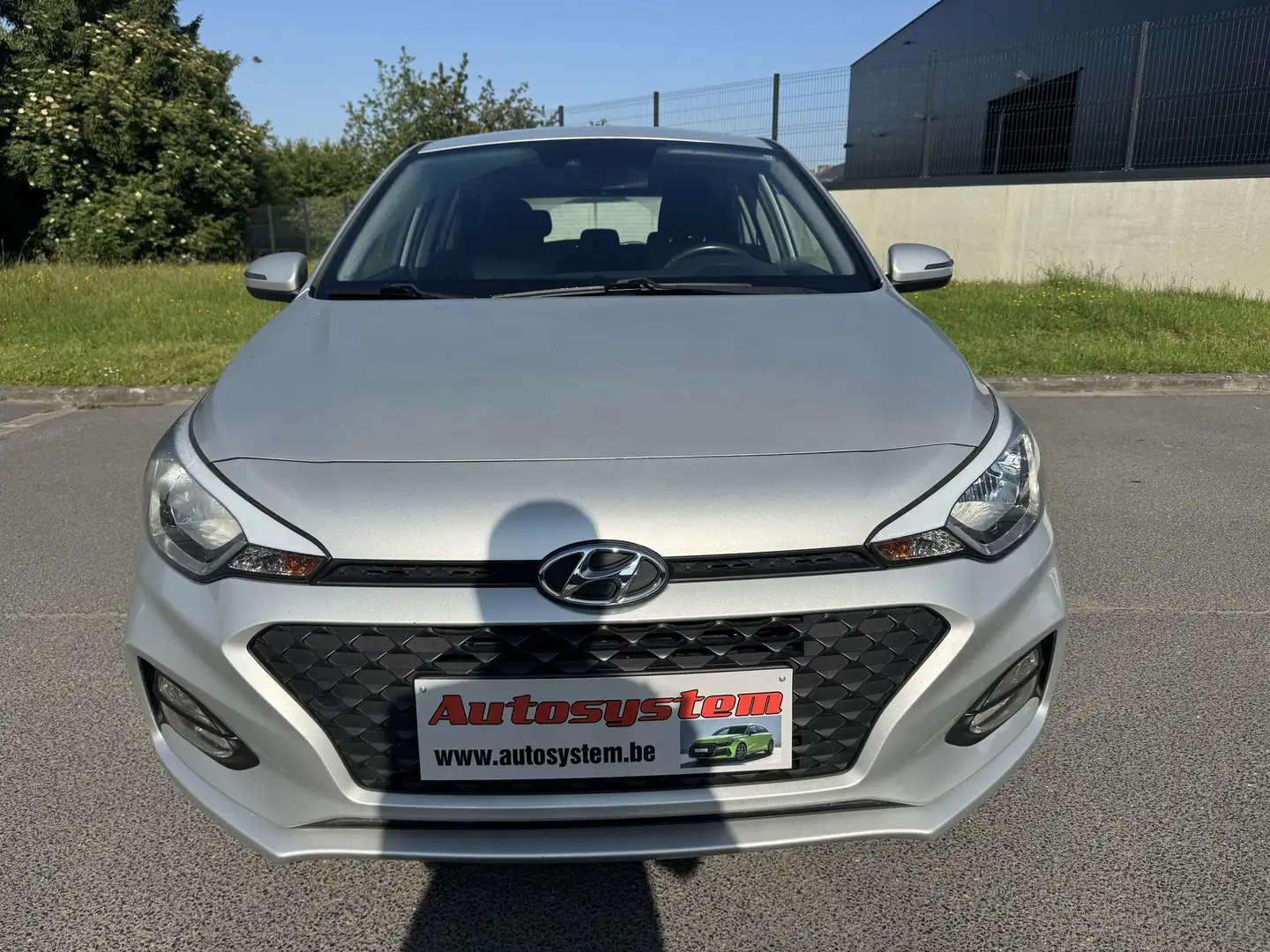 Hyundai i20 1.2i Sky*44.000Kilométres!!!*Carpass* Gris - 2