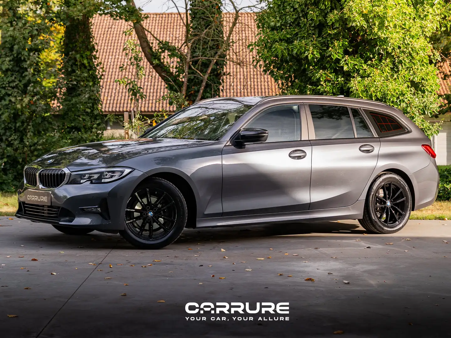 BMW 318 318d TOURING*PANO*LEDER*NAVI*ALARM*PDC Grijs - 1