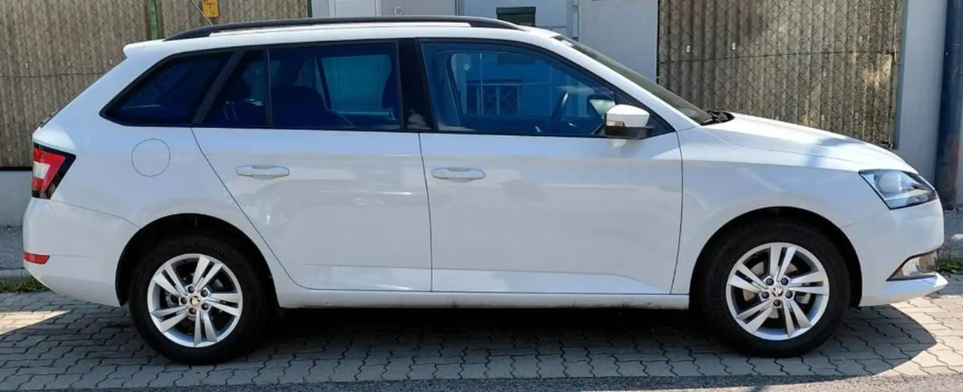 Skoda Fabia Fabia Combi Ambition 1,0 TSI Ambition Weiß - 1