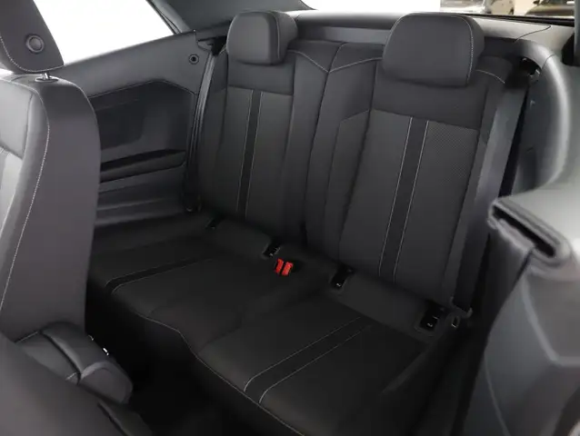 Volkswagen T-Roc view 9