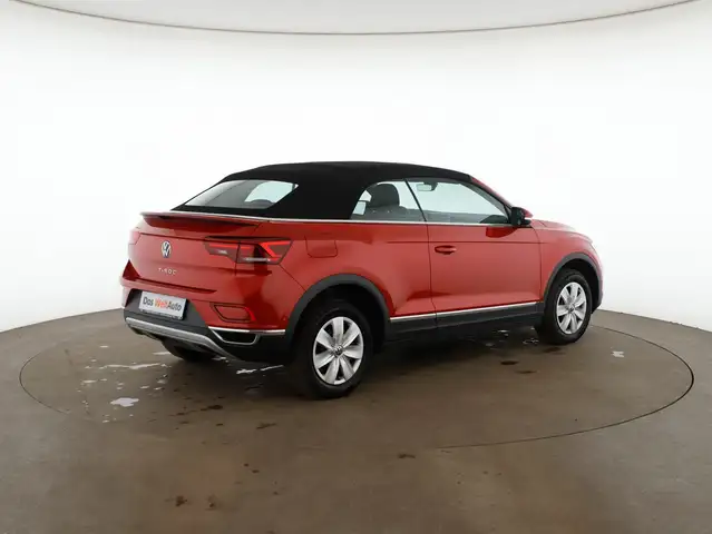 Volkswagen T-Roc view 4