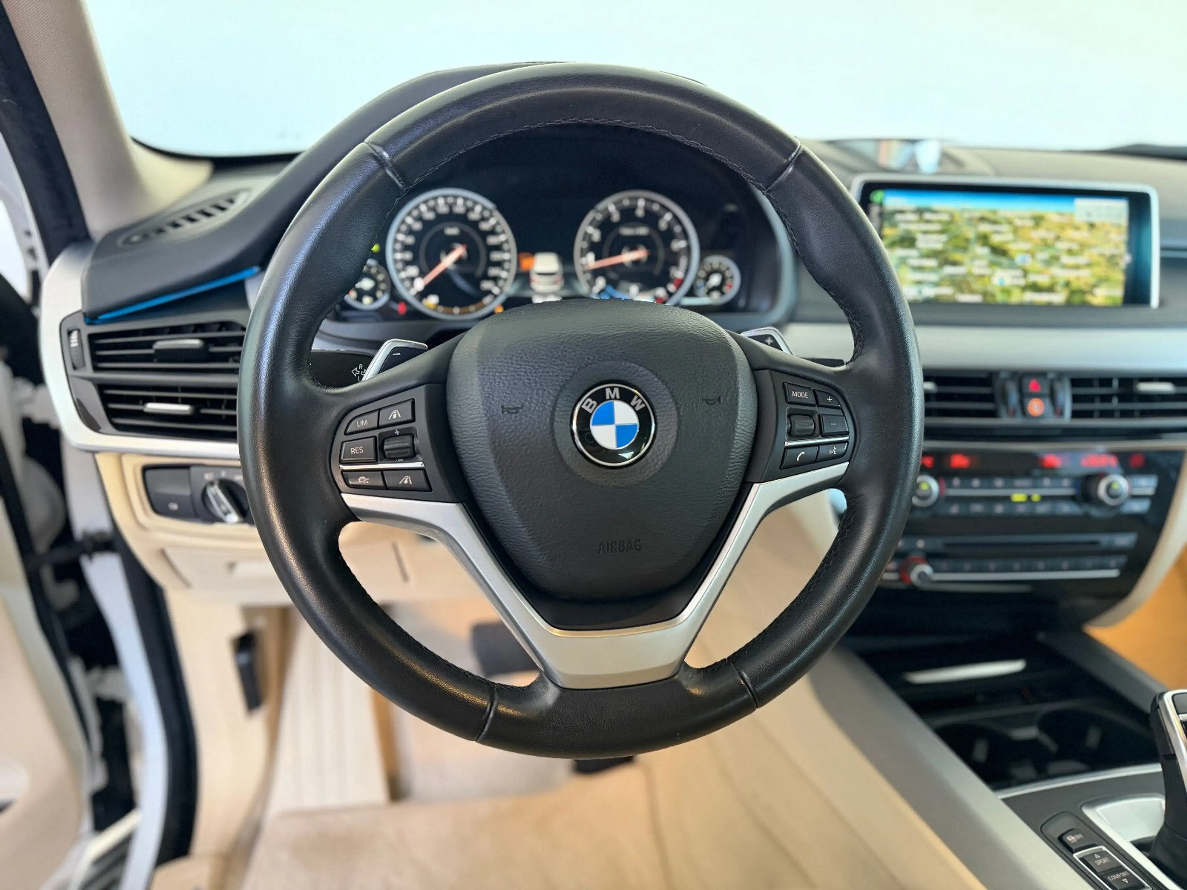 BMW X5 xDrive50i NightVi 7Stz HUD DAPlus B&O Leder — photo 17