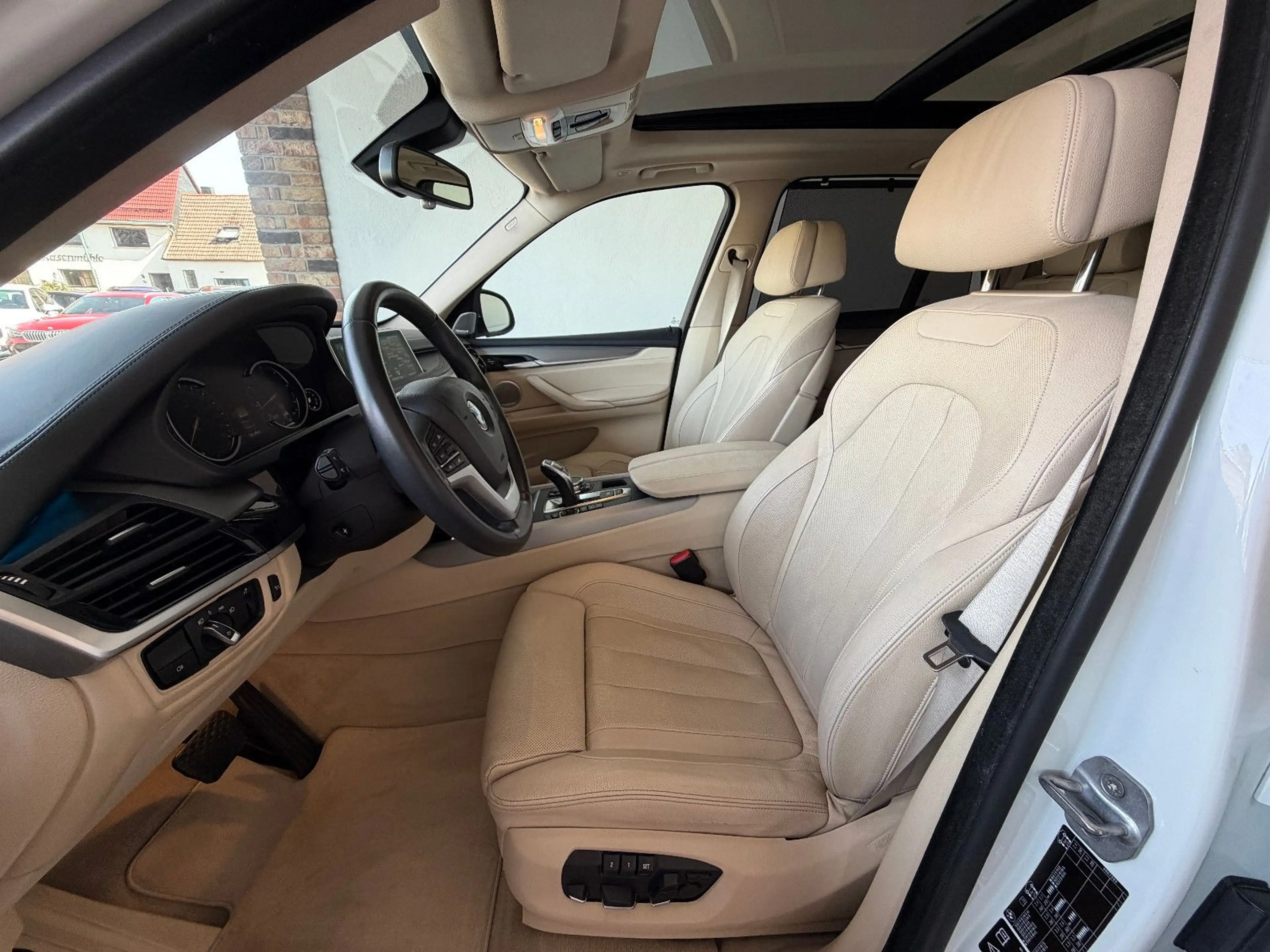 BMW X5 xDrive50i NightVi 7Stz HUD DAPlus B&O Leder — photo 10