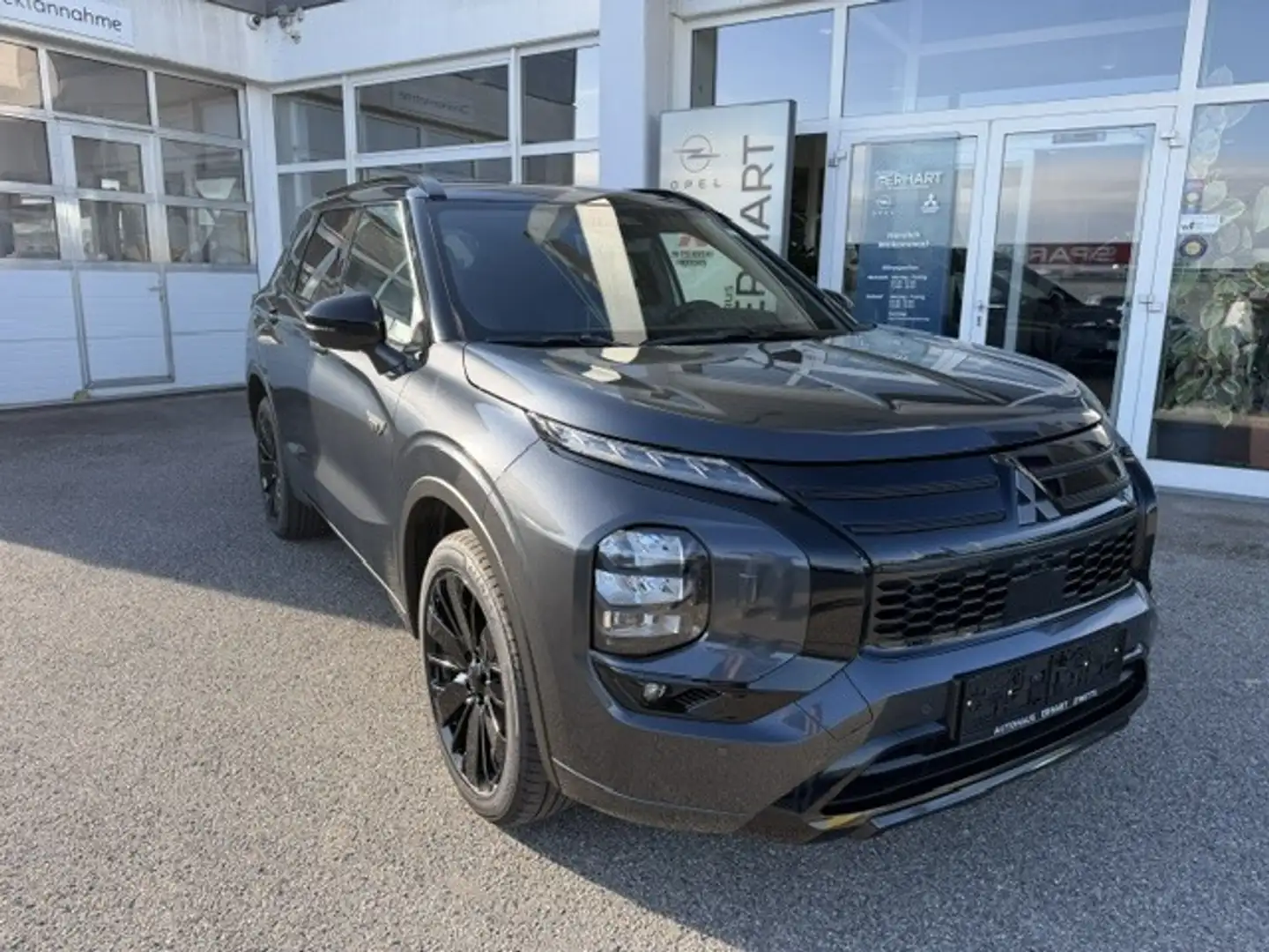 Mitsubishi Outlander 2,4 PHEV S-AWC Diamond Grau - 2