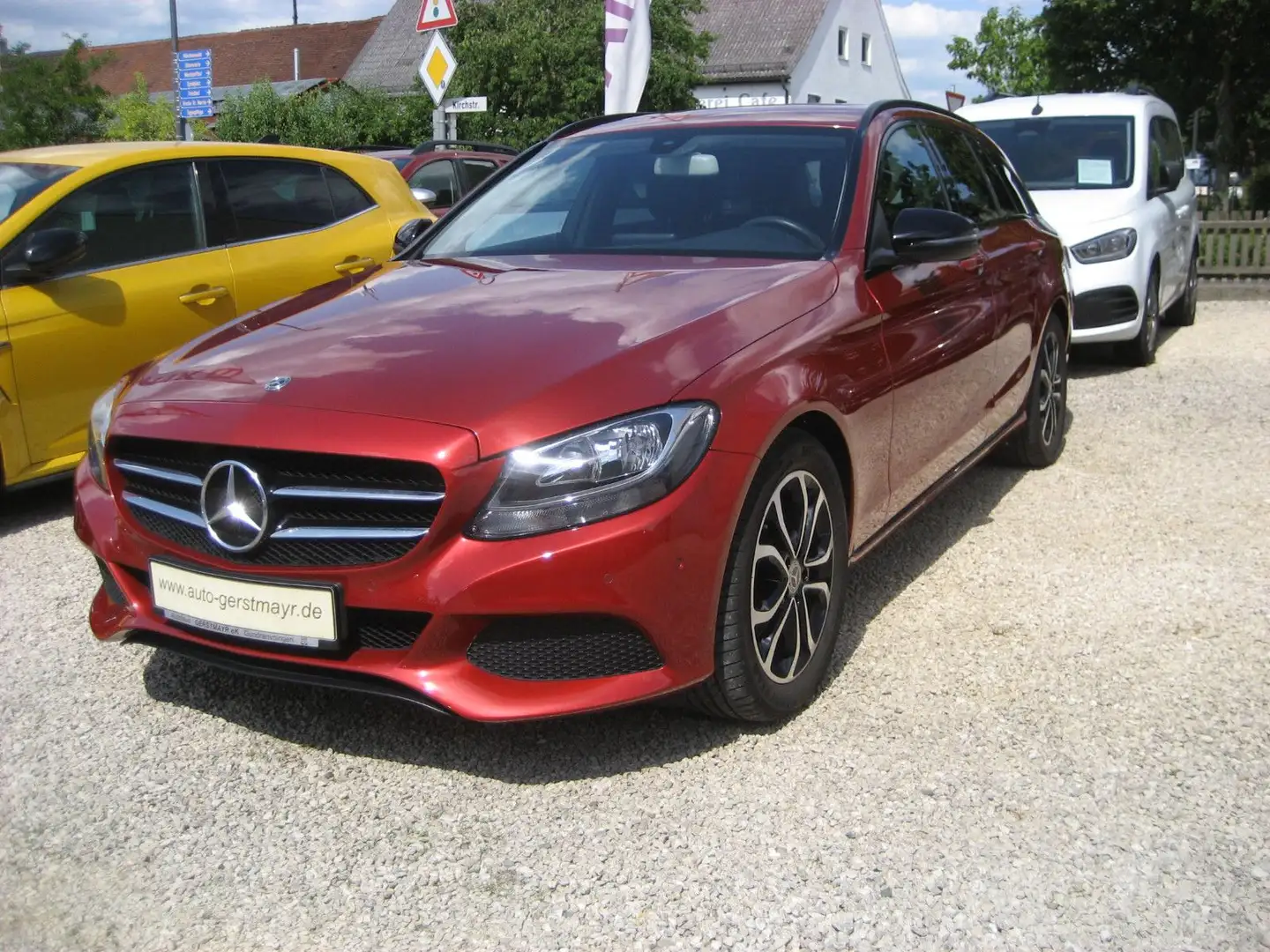 Mercedes-Benz C 180 C -Klasse T-Modell C 180 T CGI Rot - 1
