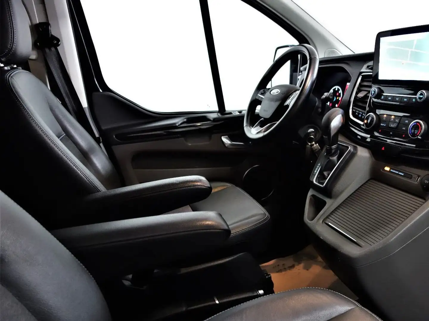 Ford Tourneo Custom Schwarz - 2