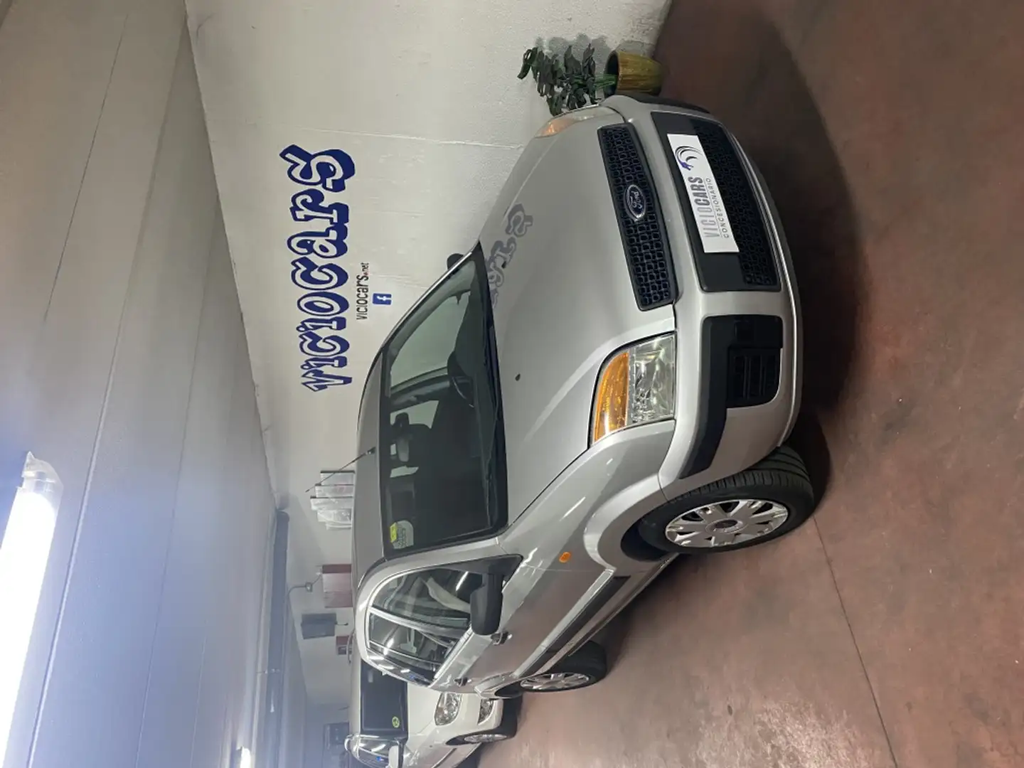 Ford Fusion 1.4TDCi Ambiente Gris - 1