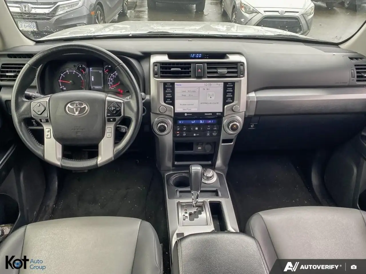 Toyota 4-Runner снимка Toyota 4-Runner