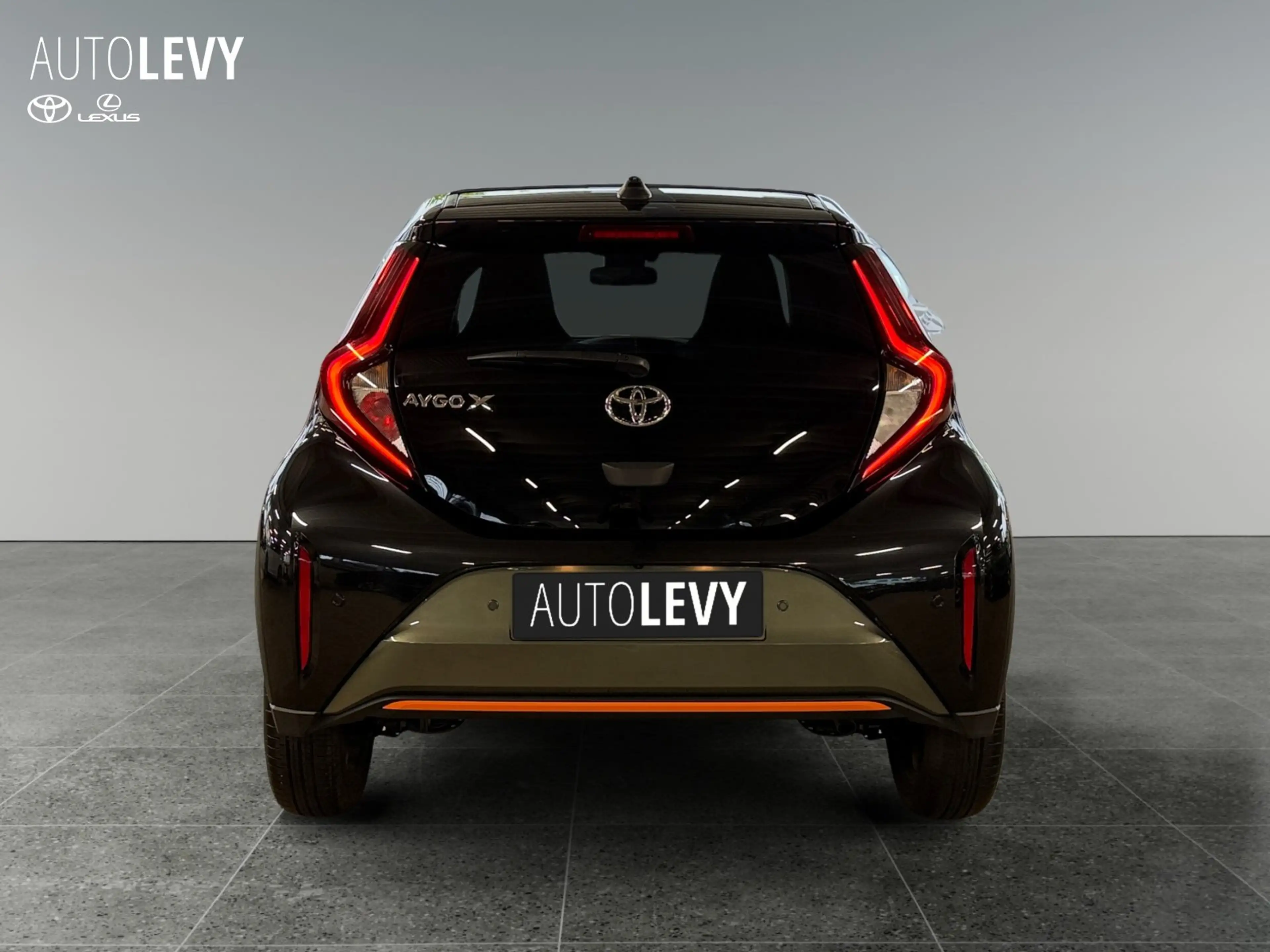 Toyota Aygo X 1.0 Limited Air Faltdach Leder+LED+SHZ+PDC — photo 5