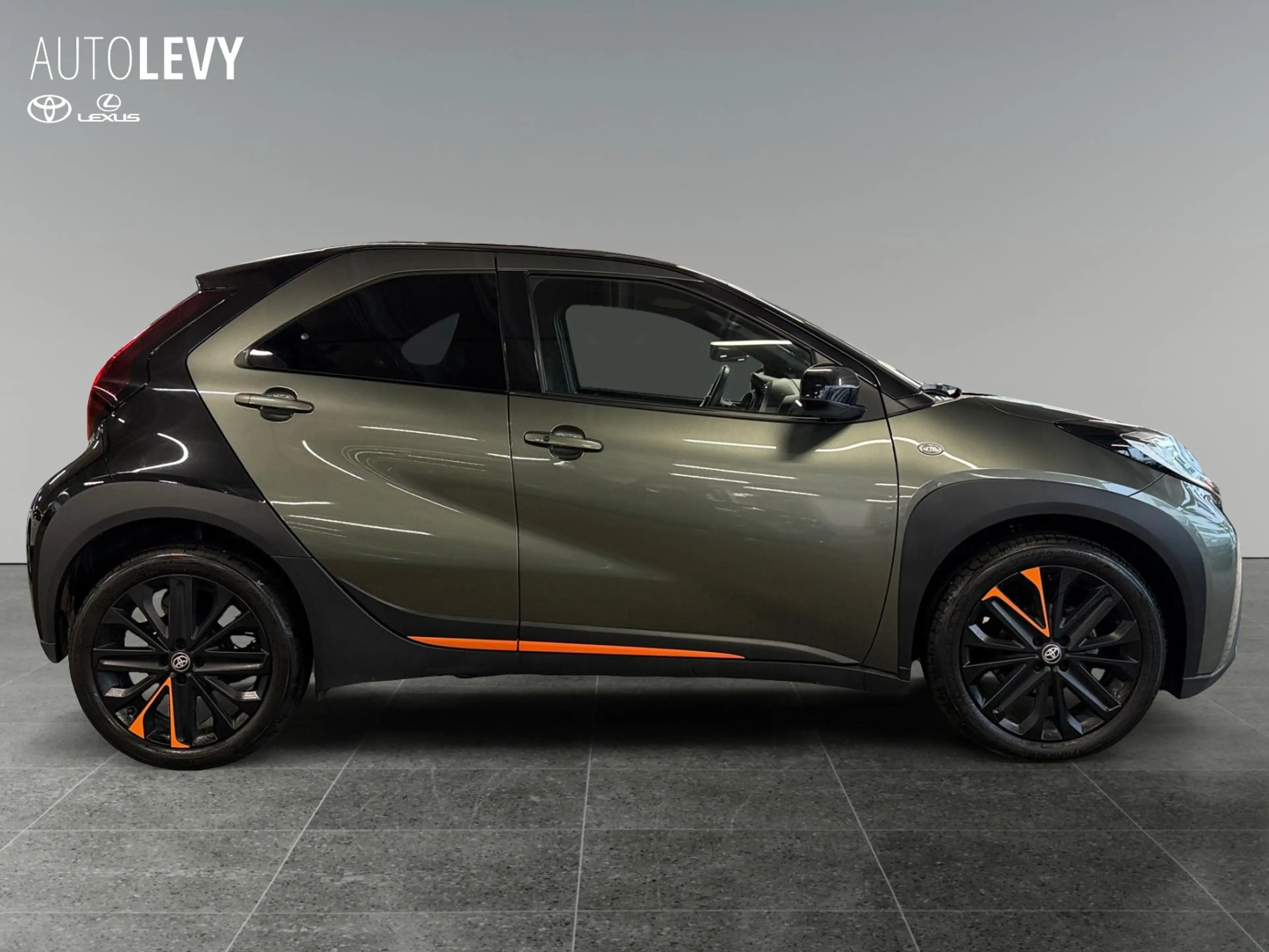 Toyota Aygo X 1.0 Limited Air Faltdach Leder+LED+SHZ+PDC — photo 7