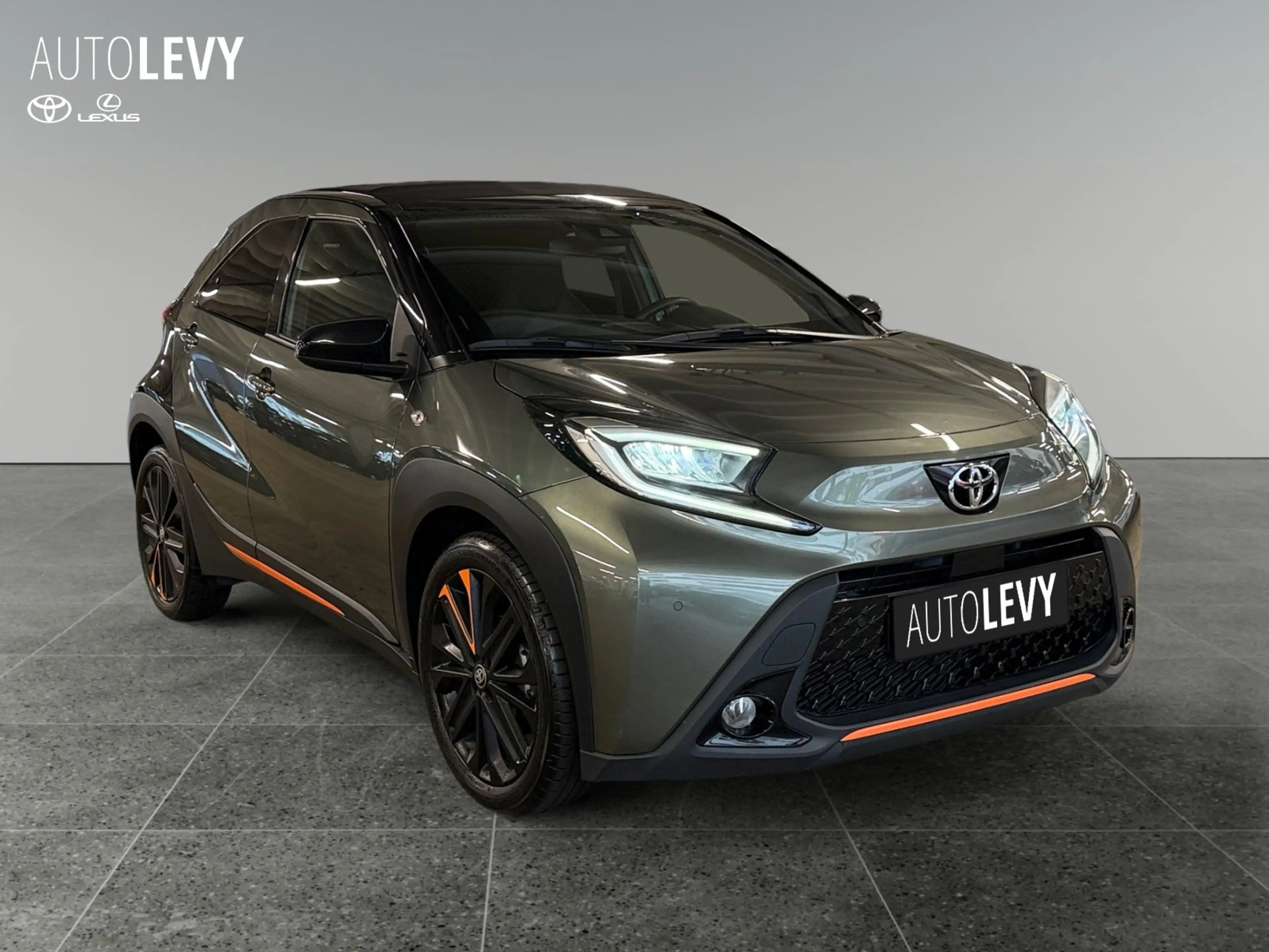 Toyota Aygo X 1.0 Limited Air Faltdach Leder+LED+SHZ+PDC — photo 8