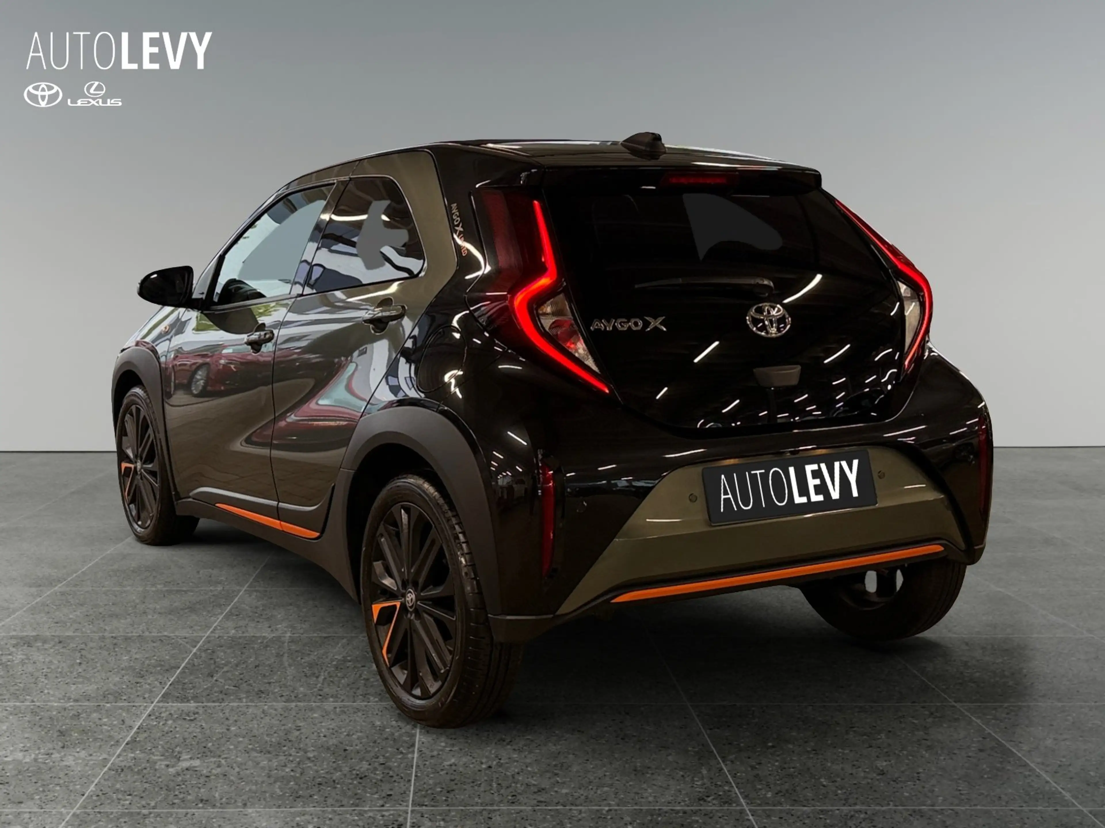 Toyota Aygo X 1.0 Limited Air Faltdach Leder+LED+SHZ+PDC — photo 4