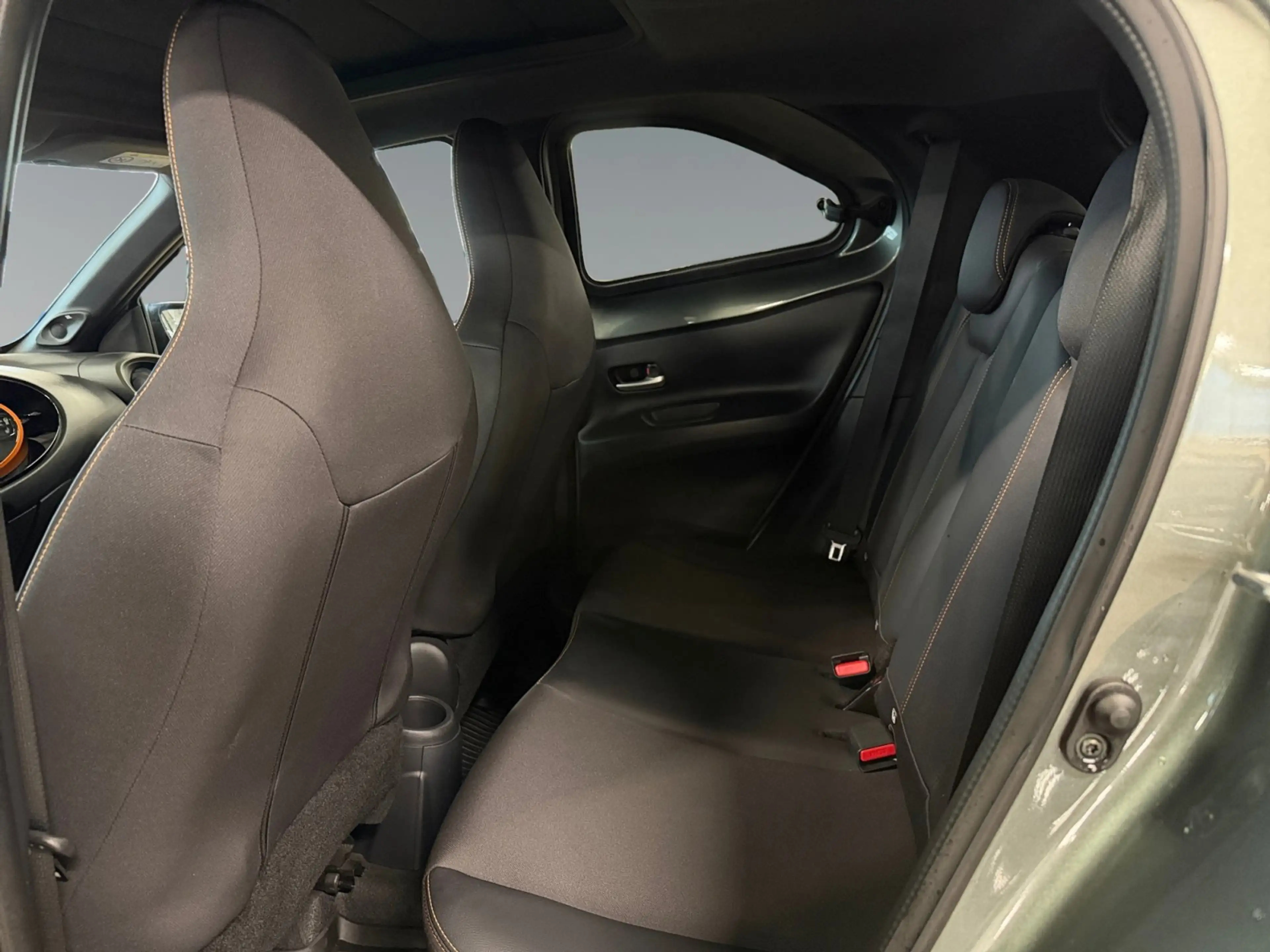 Toyota Aygo X 1.0 Limited Air Faltdach Leder+LED+SHZ+PDC — photo 14
