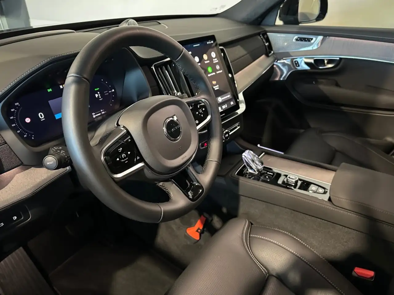Volvo XC90 2.0 T8 AWD ULDAEXED l PANO l B & W l LUCHTVER. l E, миниатюра 19