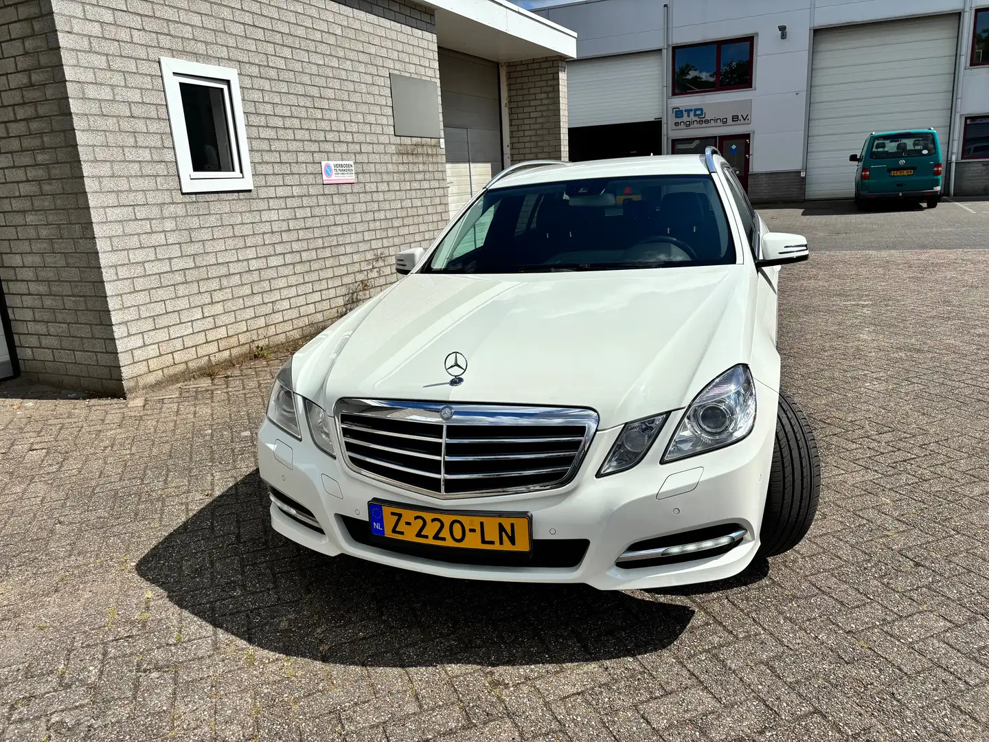 Mercedes-Benz E 200 E 200 Bns Cl. Av.g Wit - 1