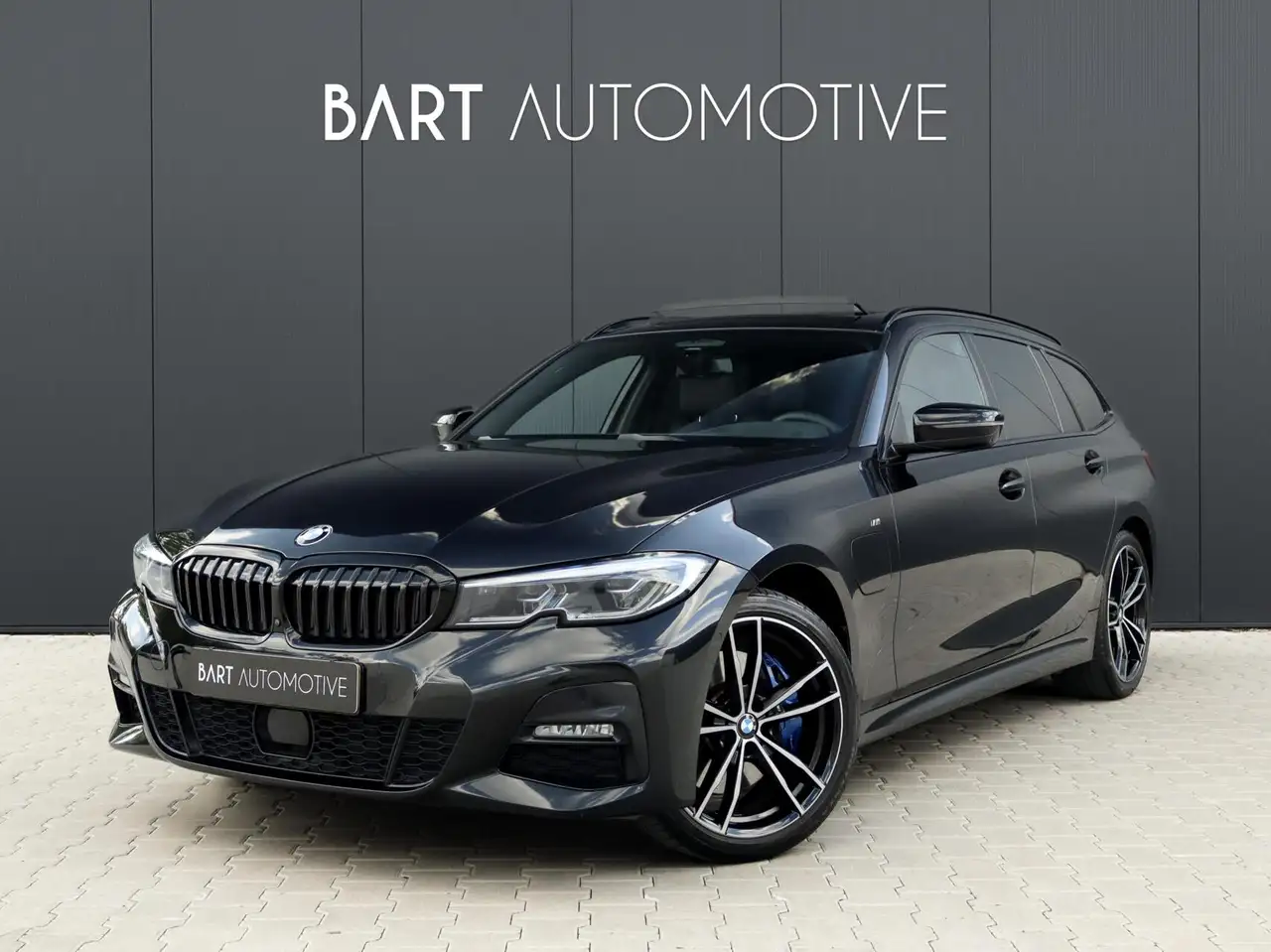 BMW 330
