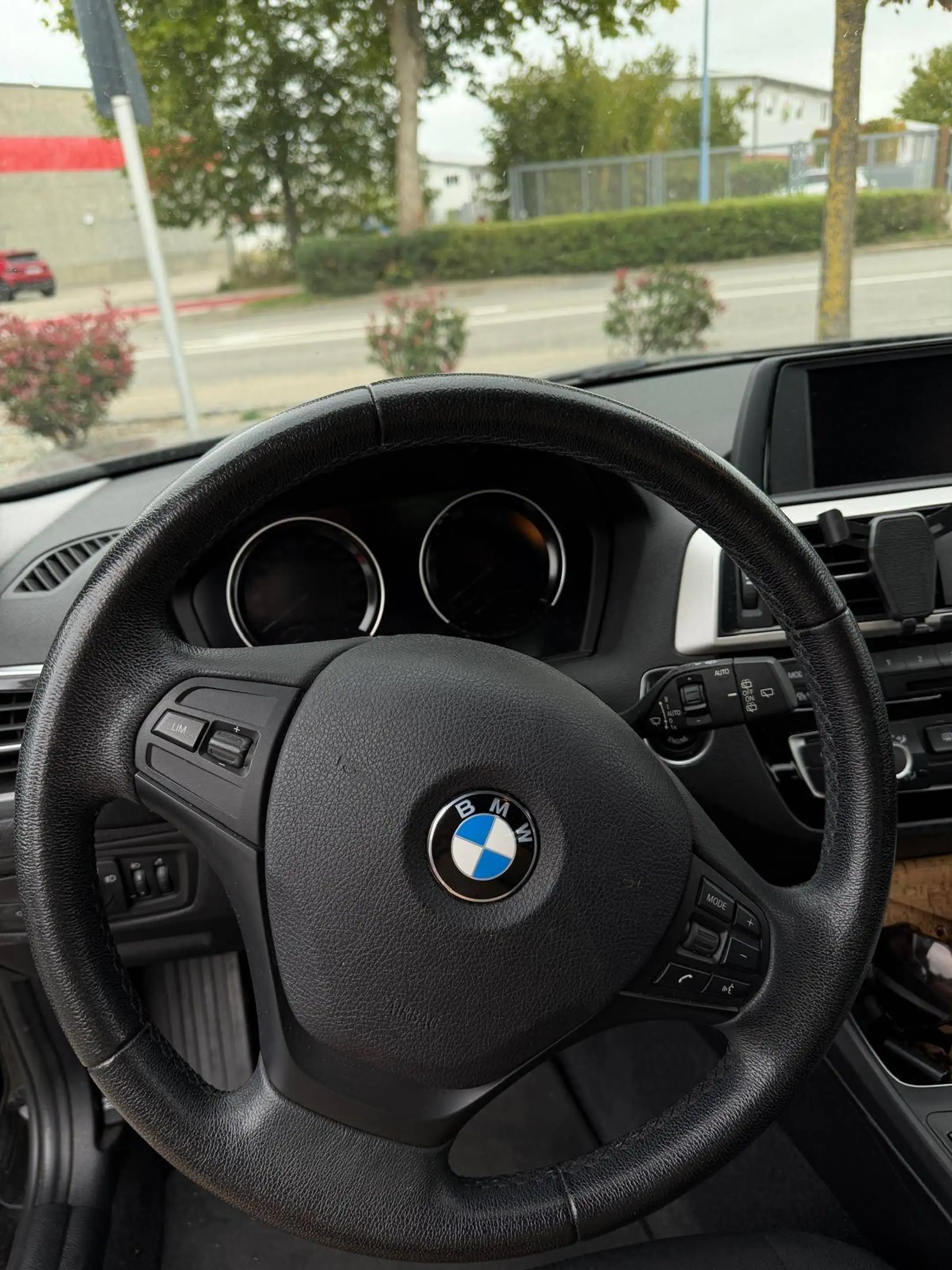 BMW 116 116 i — photo 7