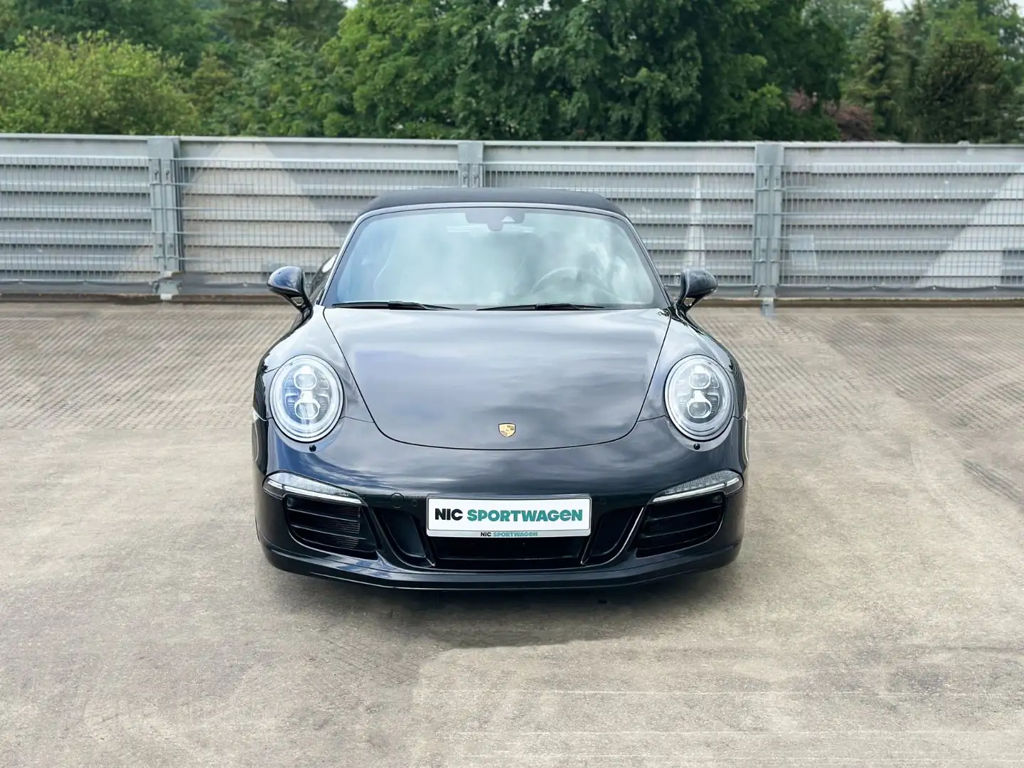 Porsche 991 911 Carrera 4 GTS Cabrio/1.Hand/Porsche Approved Noir - 2