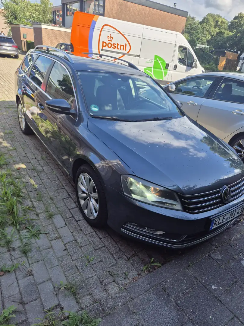 Volkswagen Passat 1.6 TDI BlueMotion Grau - 2