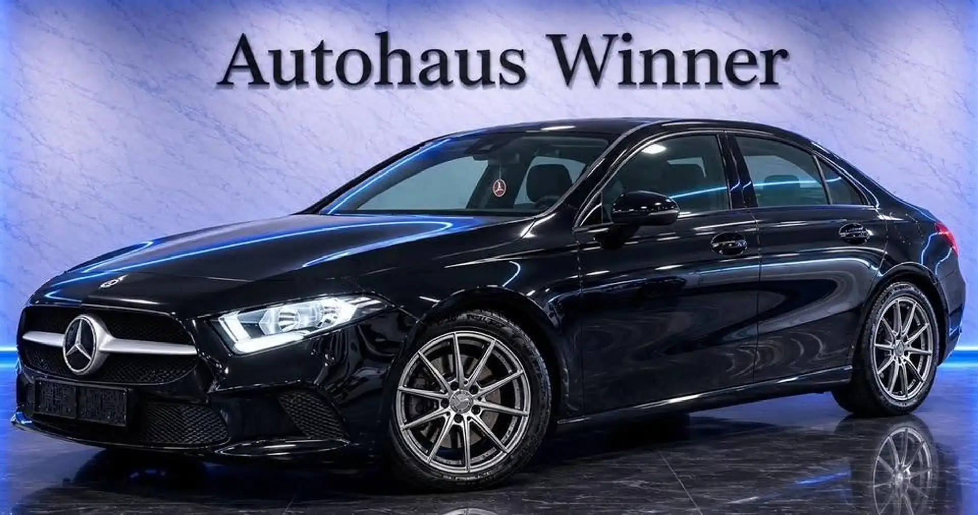 Mercedes-Benz A 180 A180D 2 Liter Aut. Limousine Black Schwarz - 1