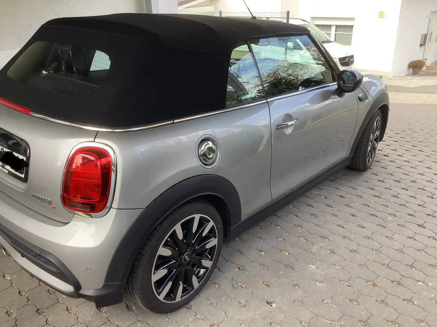 MINI Cooper S Cabrio Auto./C-Trim/HUD/Navi/SH/LH/SS/Klima/Tempo Silber - 2